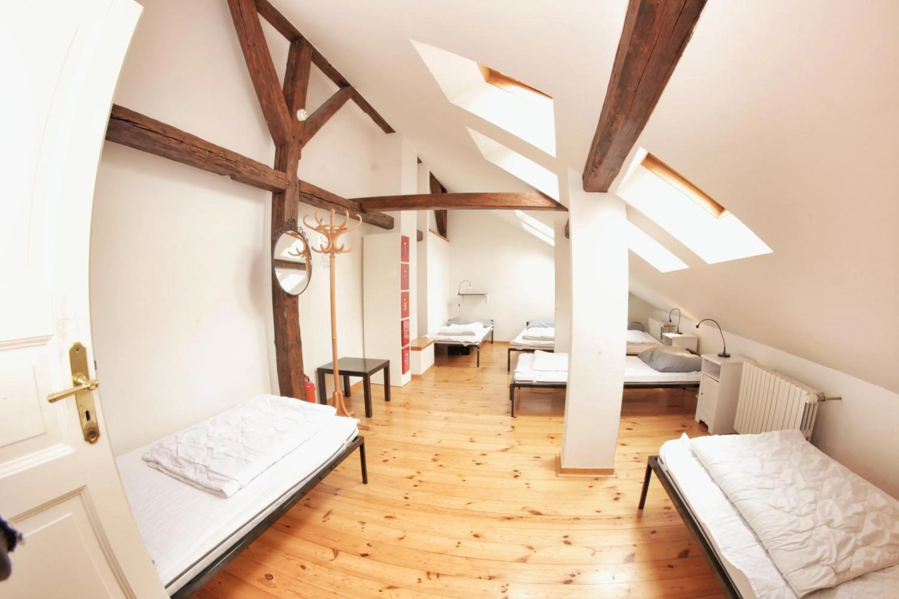 Bed in Hostel HOMEr - Old Town Square