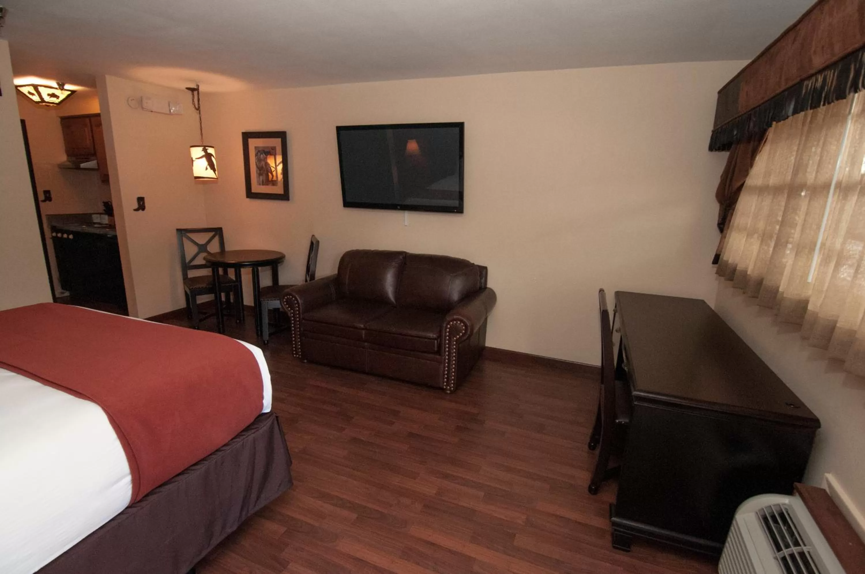 Seating area, Bed in Westgate River Ranch Resort & Rodeo