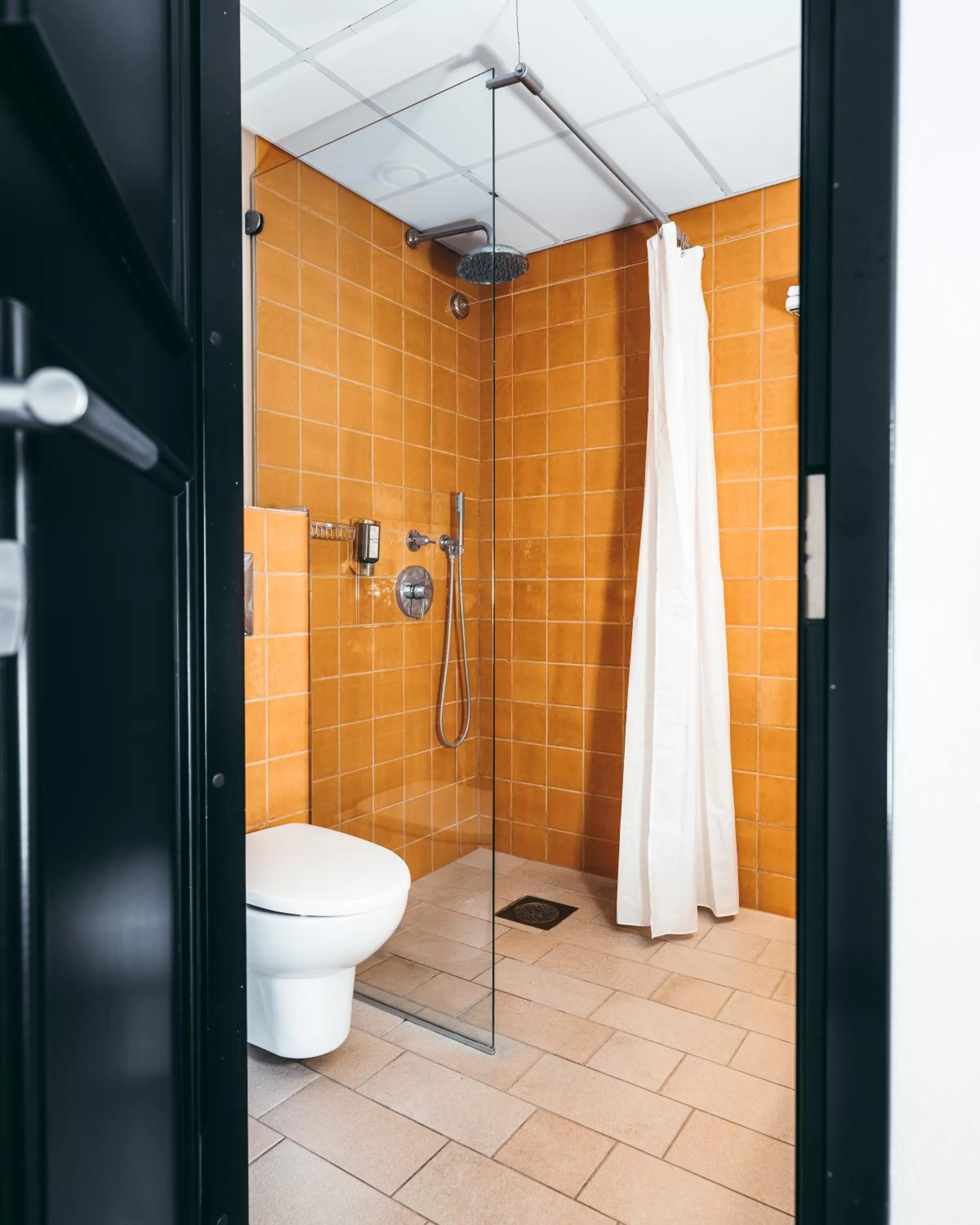 Shower in Arensburg Boutique Hotel & Spa