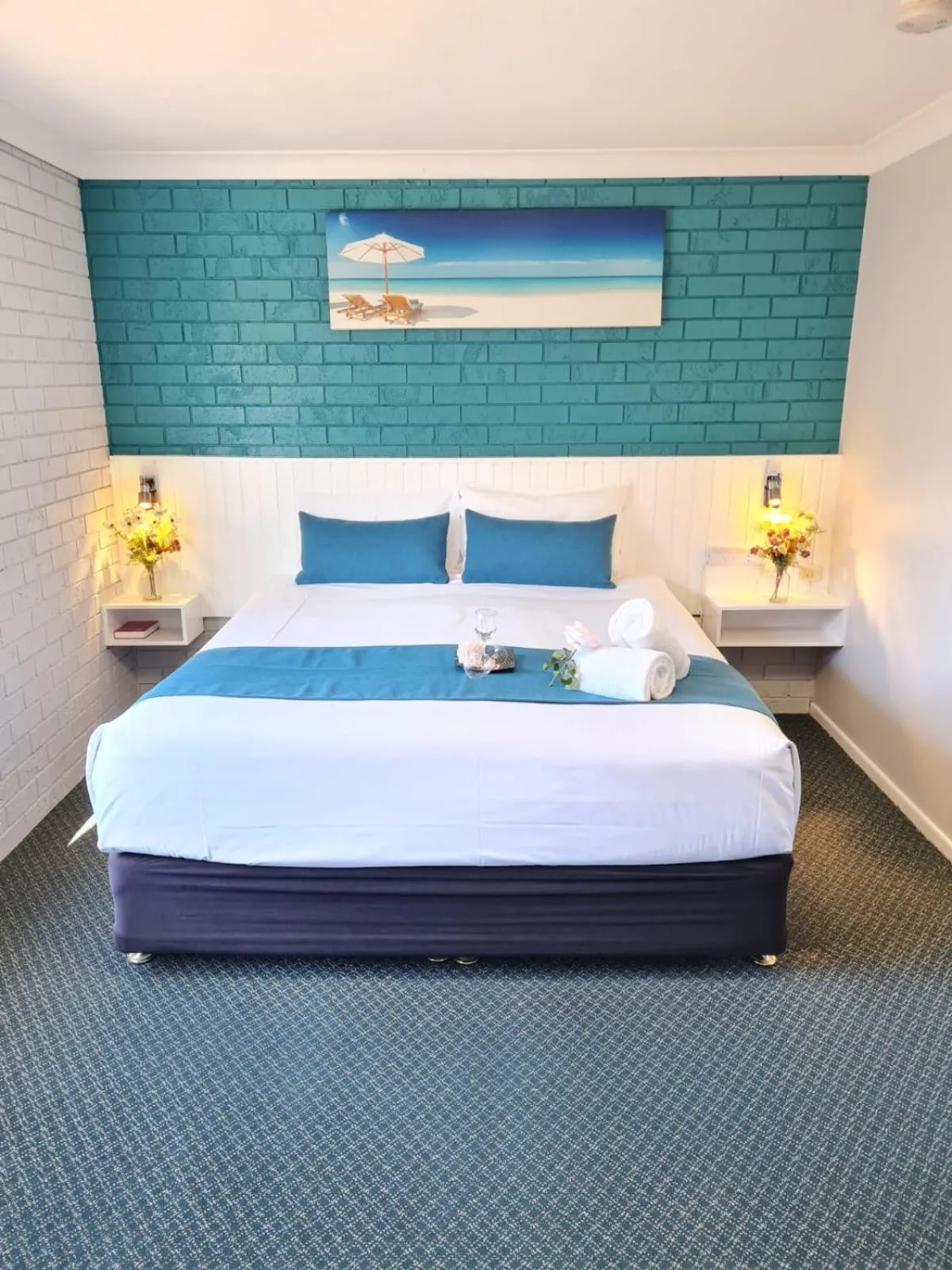 Bed in Marco Polo Motor Inn Taree