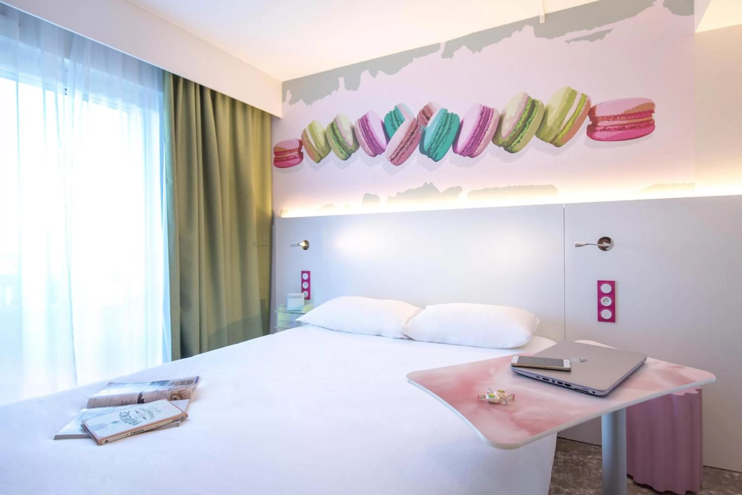 Bedroom, Bed in ibis Styles Fréjus St Raphael