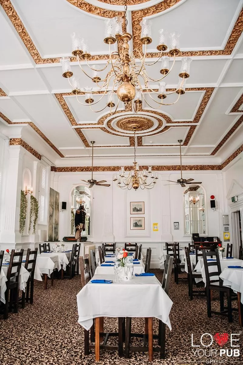 Restaurant/places to eat in Keppels Head Hotel