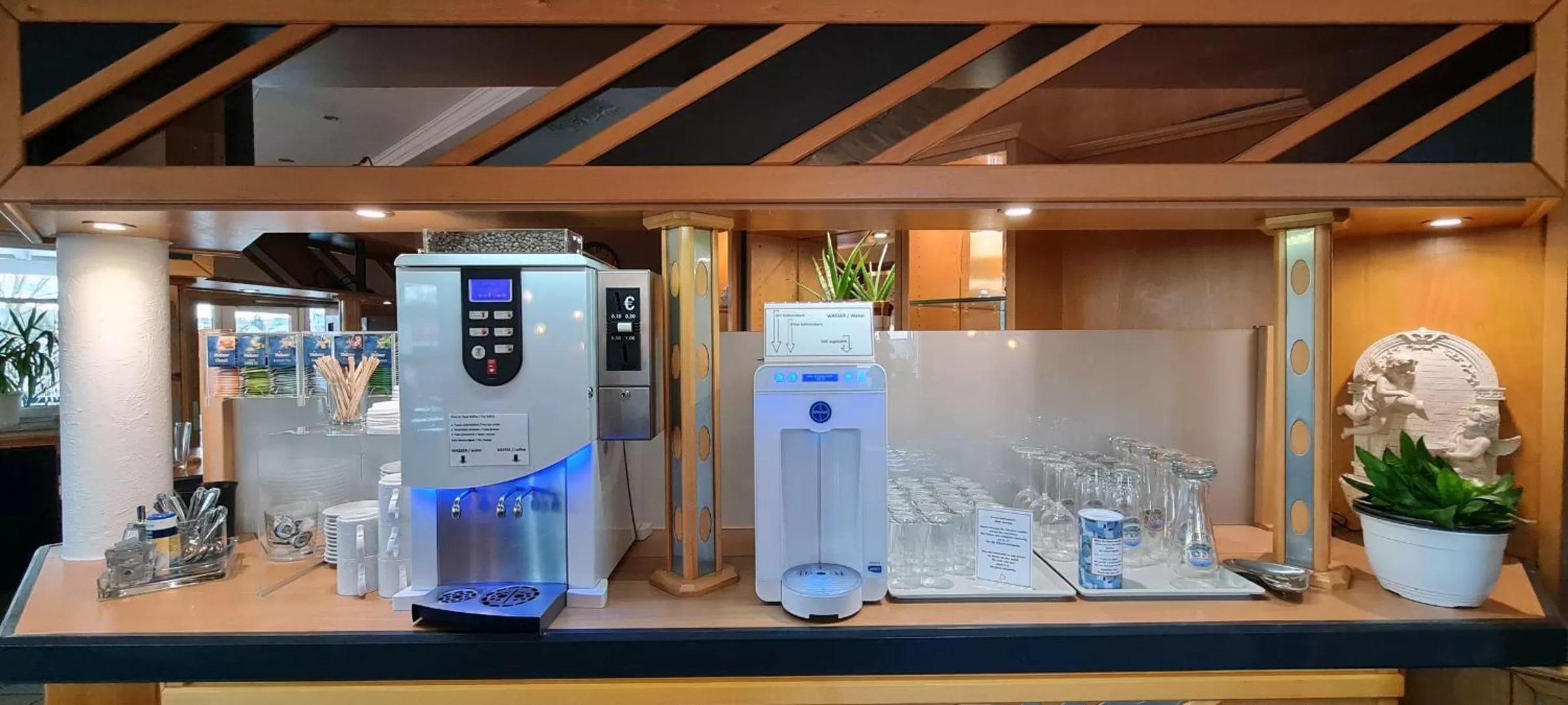 Restaurant/places to eat in Donau-Hotel