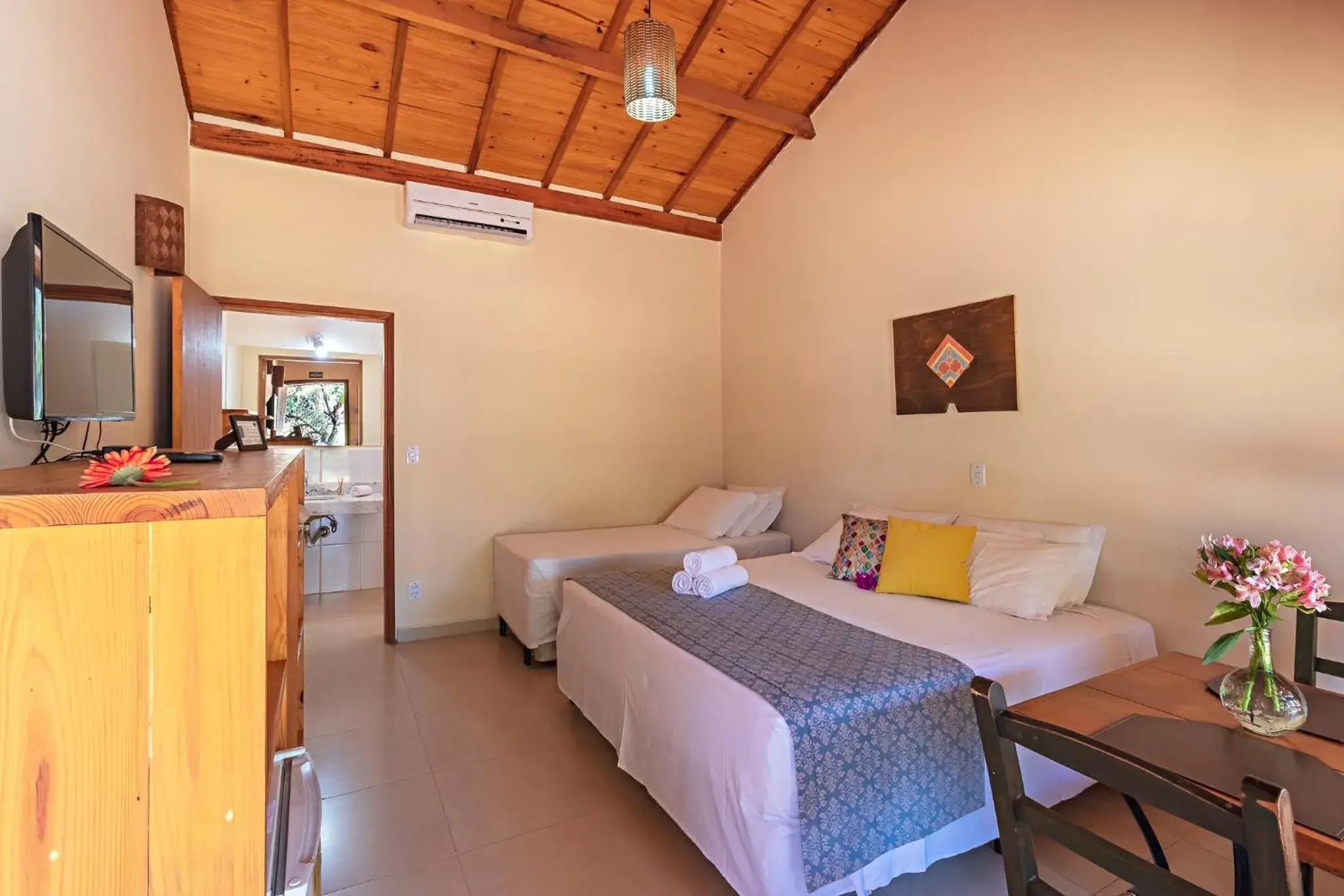 Quadruple Room with Garden View in Pousada Pé na Terra Quadruple Room with Garden View in Pousada Pé na Terra