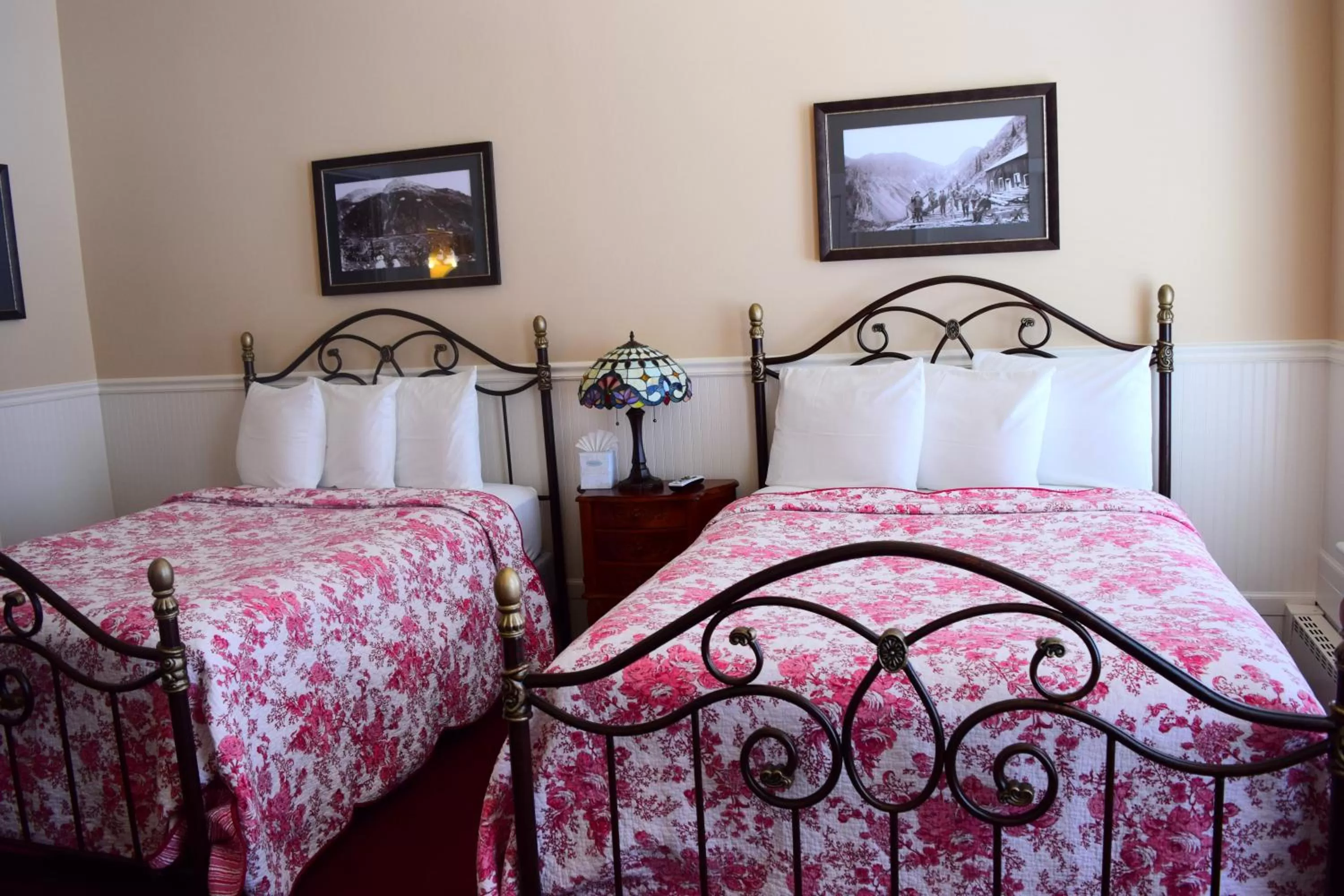 Bed in Grand Imperial Hotel