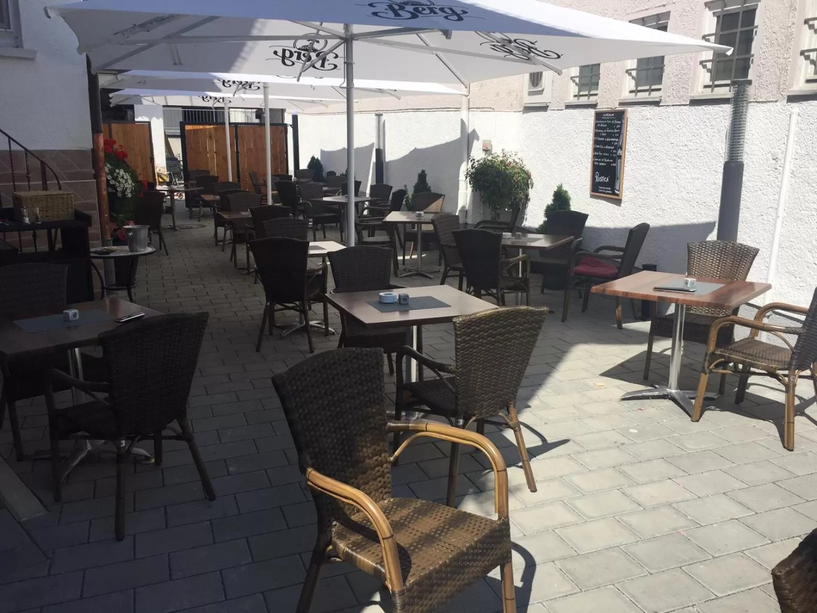 Restaurant/Places to Eat in Hotel Ristorante Rostica