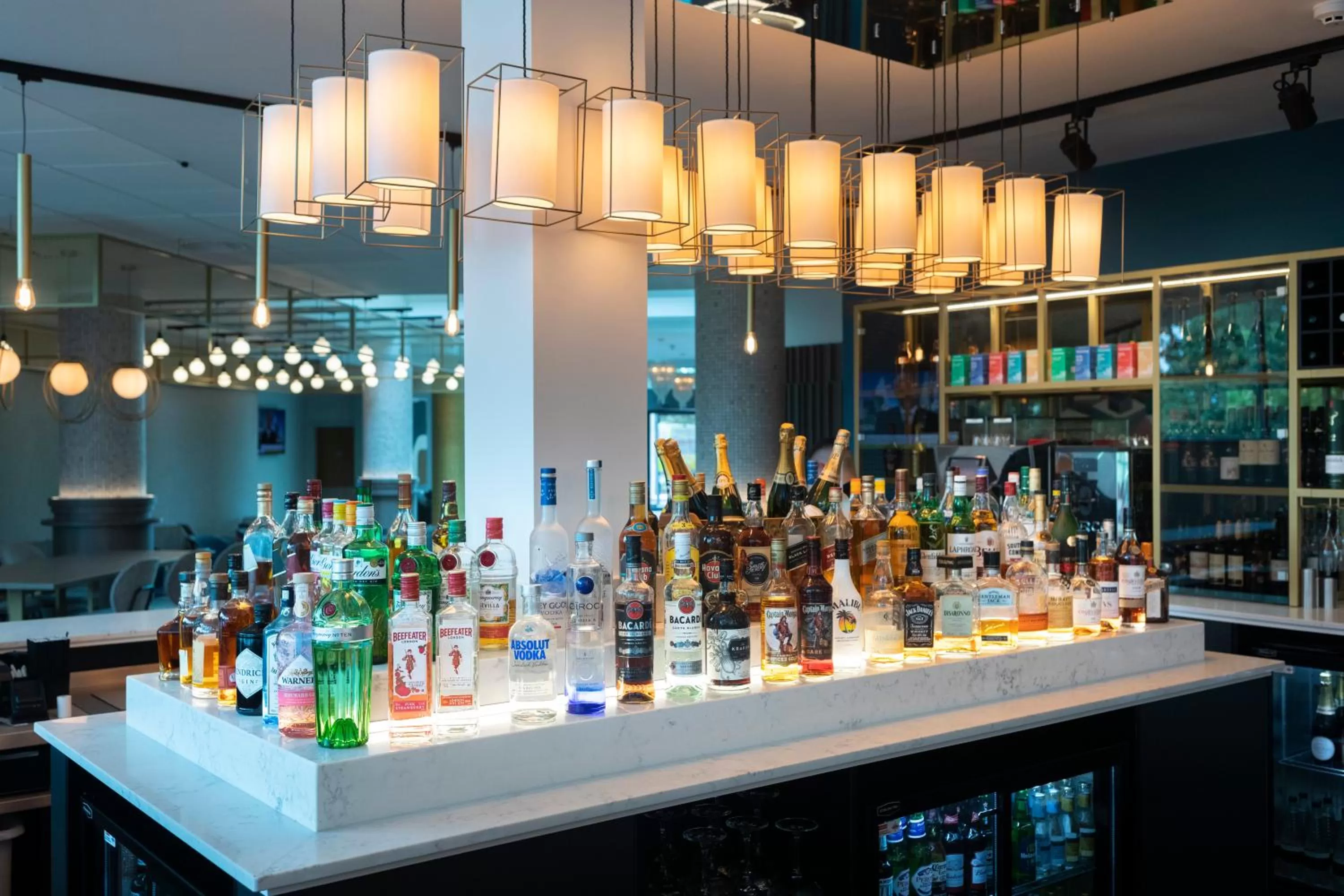 Lounge or bar in Crowne Plaza Birmingham NEC by IHG