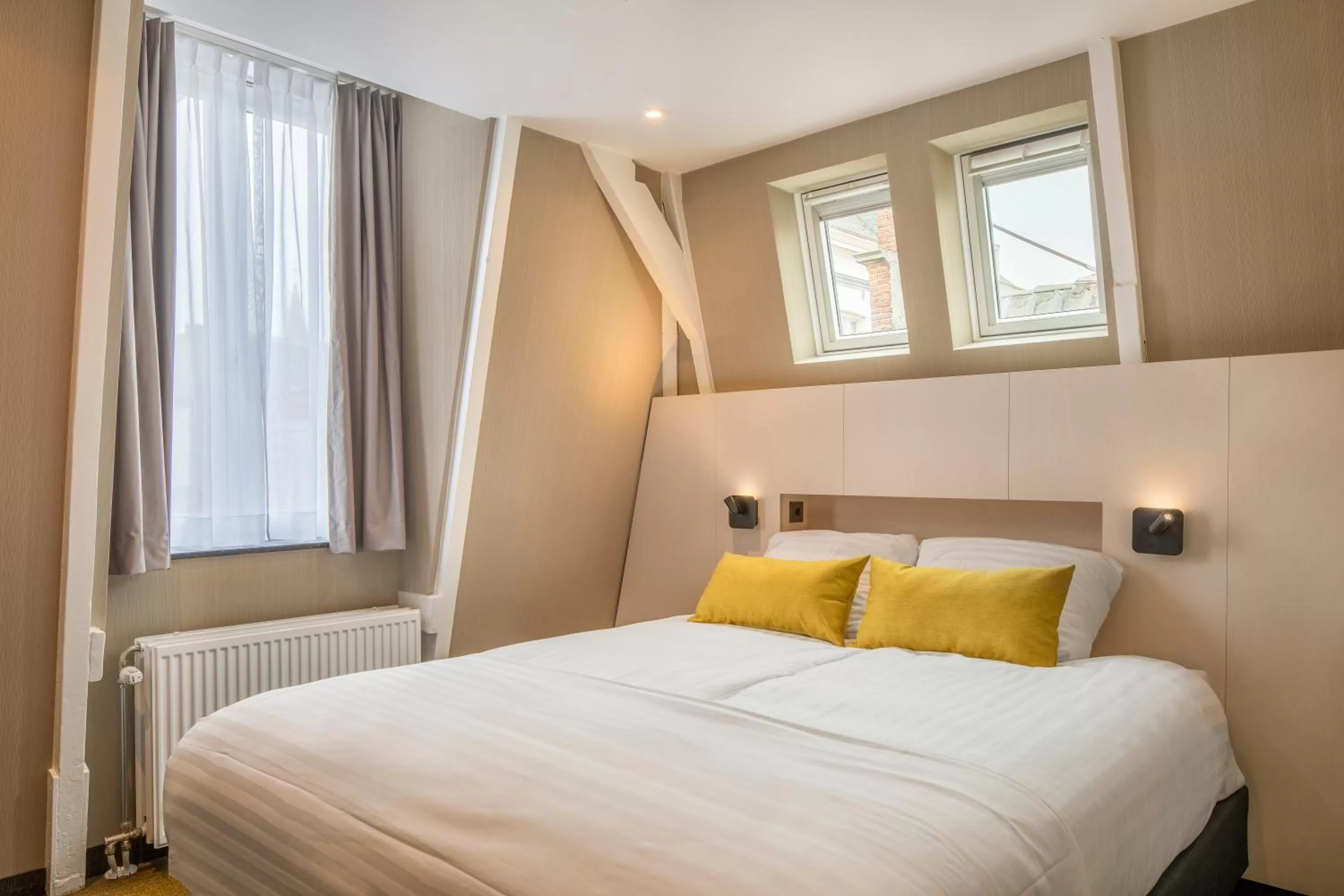 Bed in Cityview Hotel