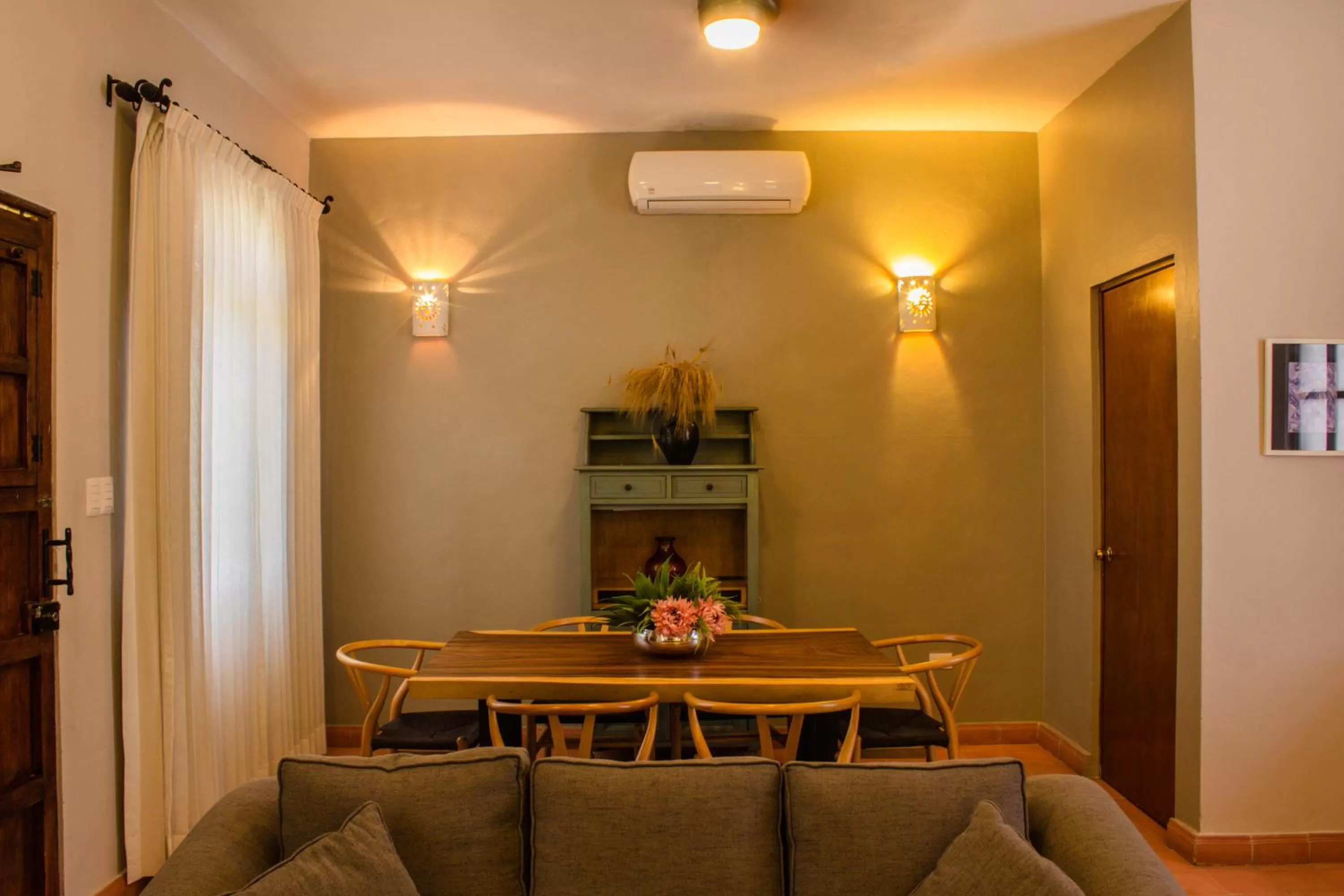 Dining area in Hotel Marionetas