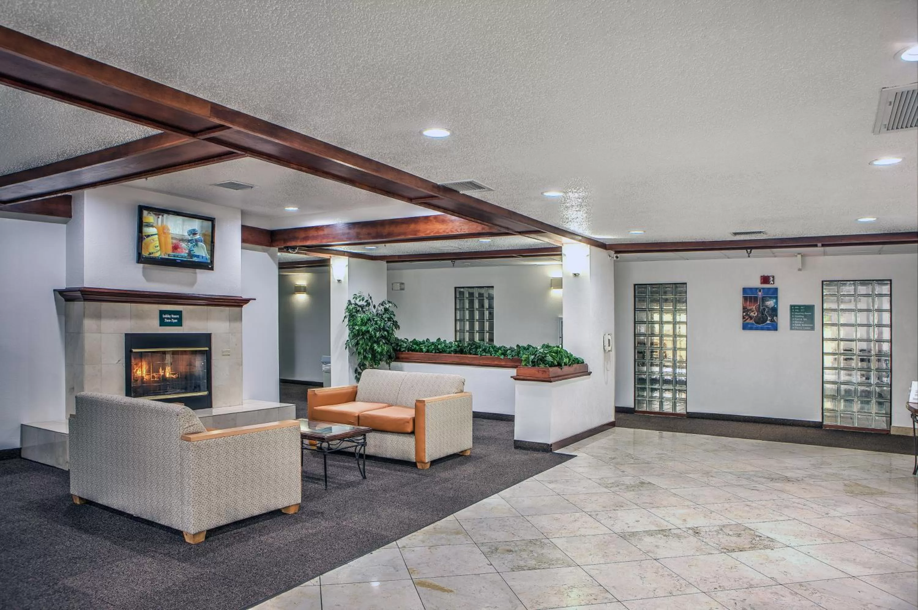 Lobby or reception in Motel 6-Dallas, TX - Northwest