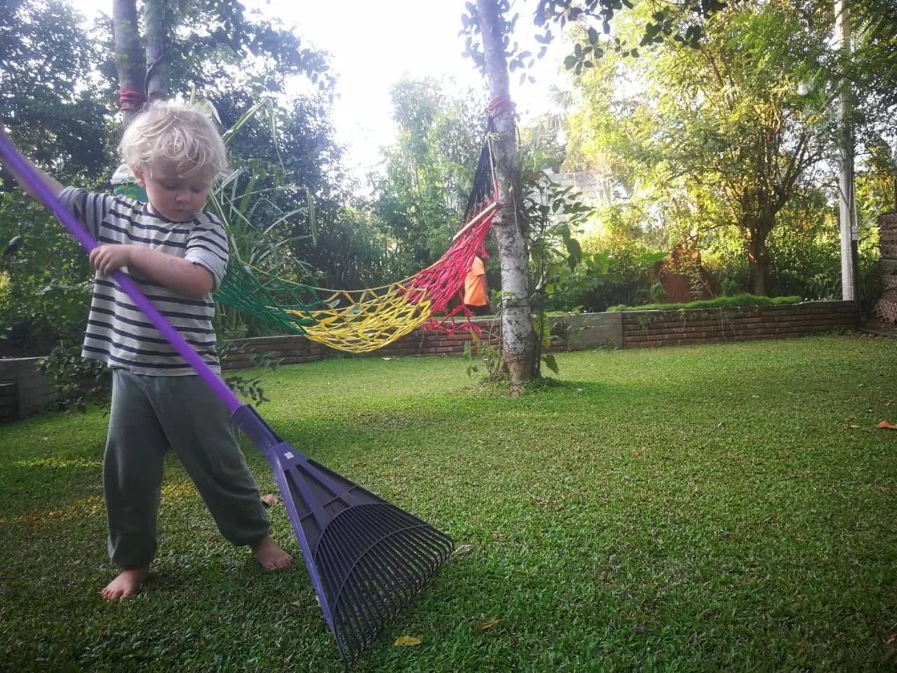 Children in Green Cottage