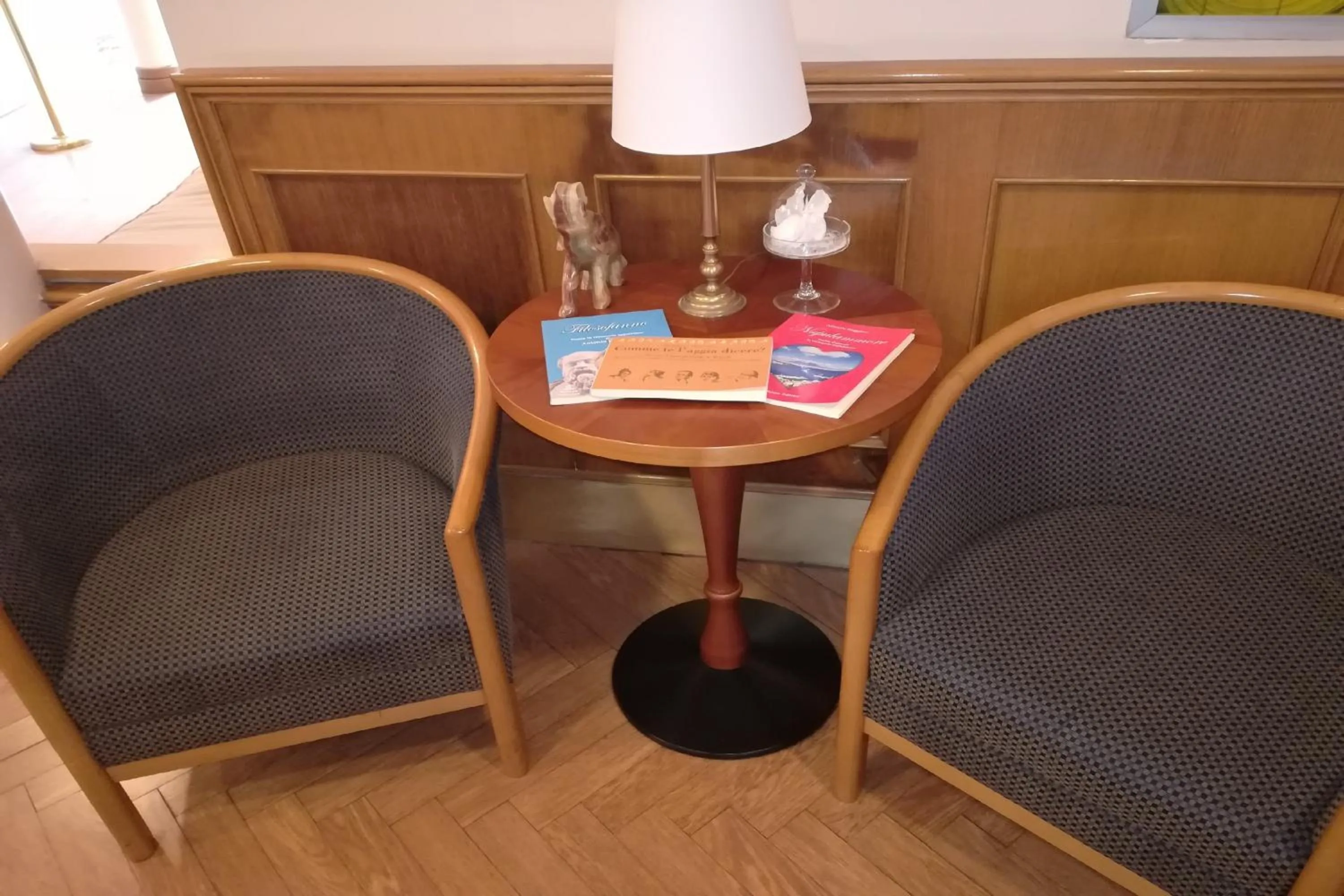 Lounge or bar in Hotel Leopardi