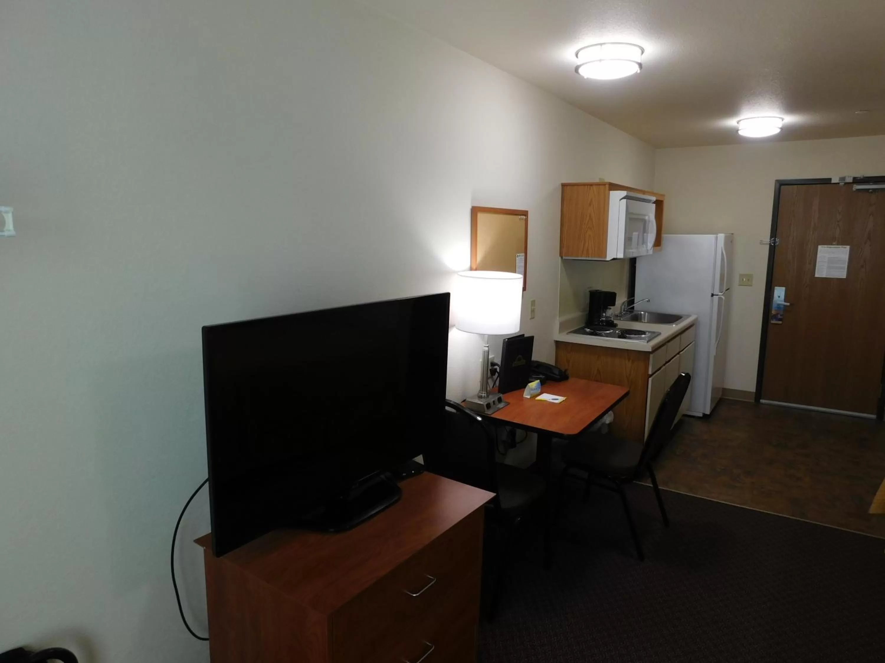 Photo of the whole room in Days Inn & Suites by Wyndham Rochester South