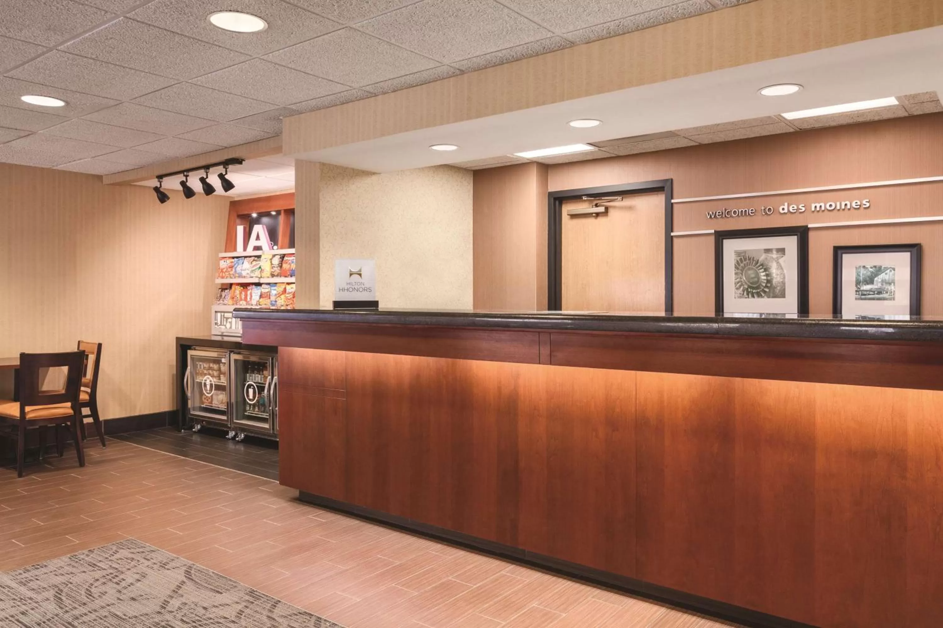 Lobby or reception in Hampton Inn Des Moines-Airport