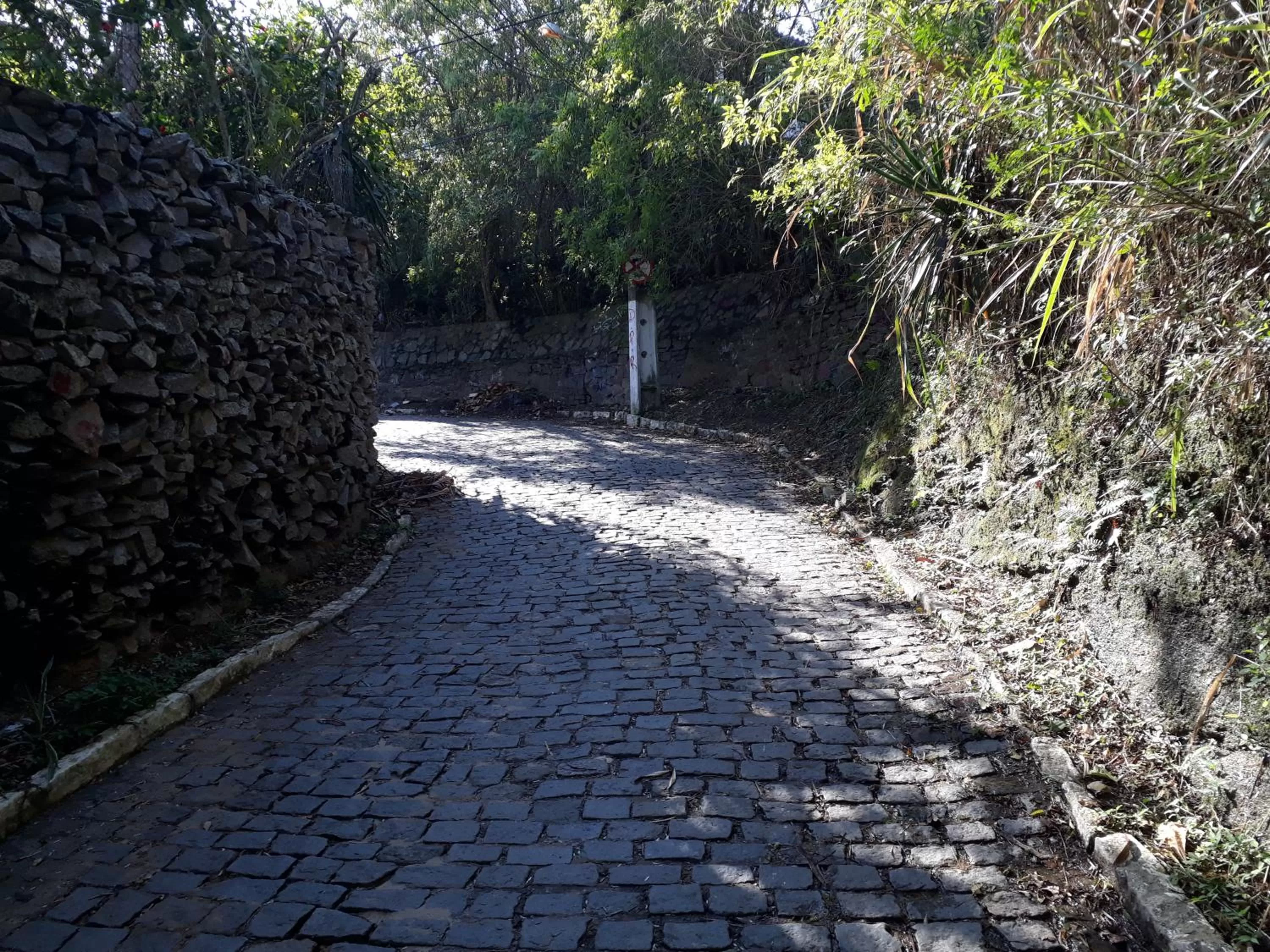 Hiking in Pousada L'étage
