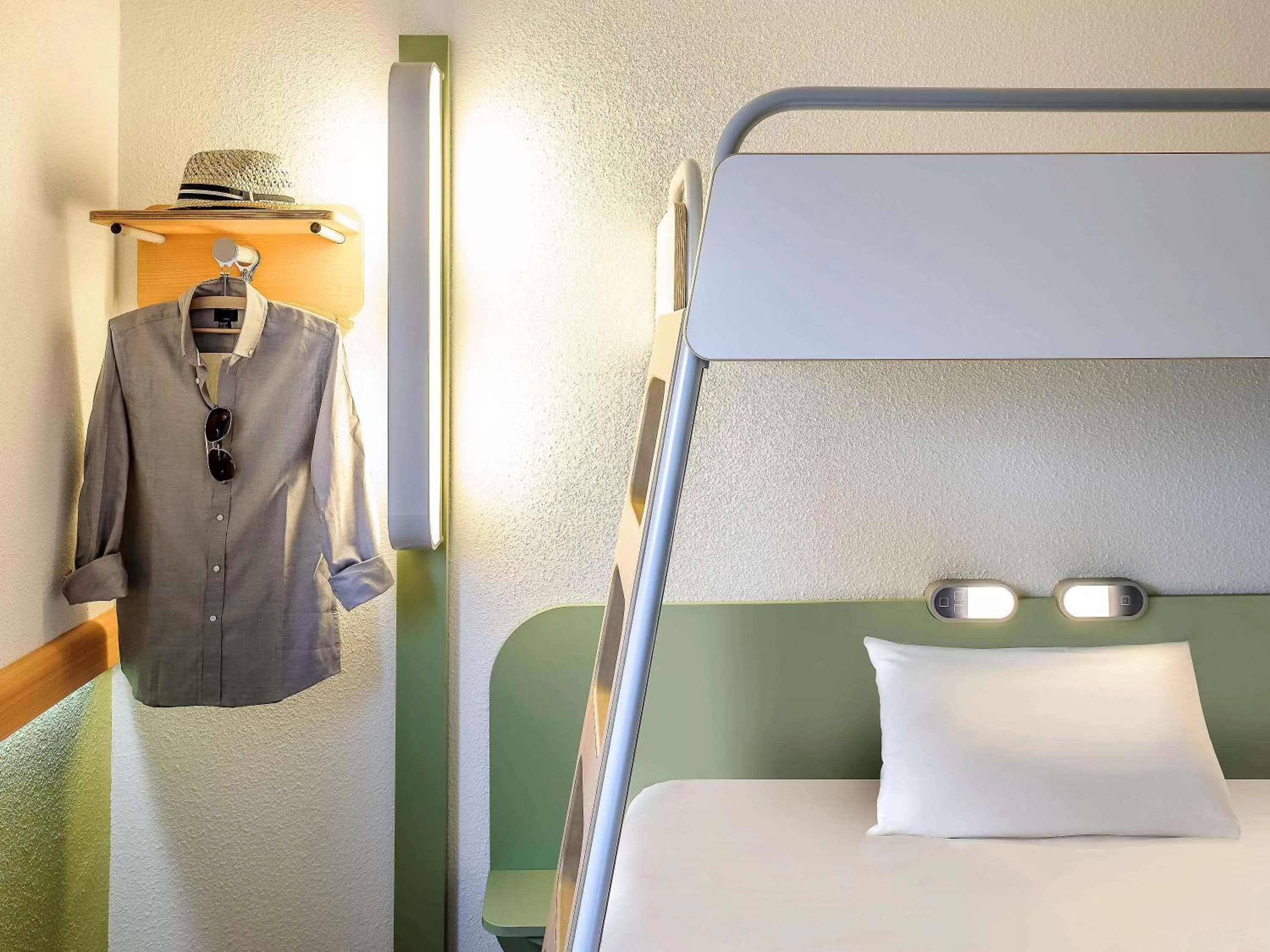 Photo of the whole room, Bed in Ibis Budget Grenoble Sud Seyssins