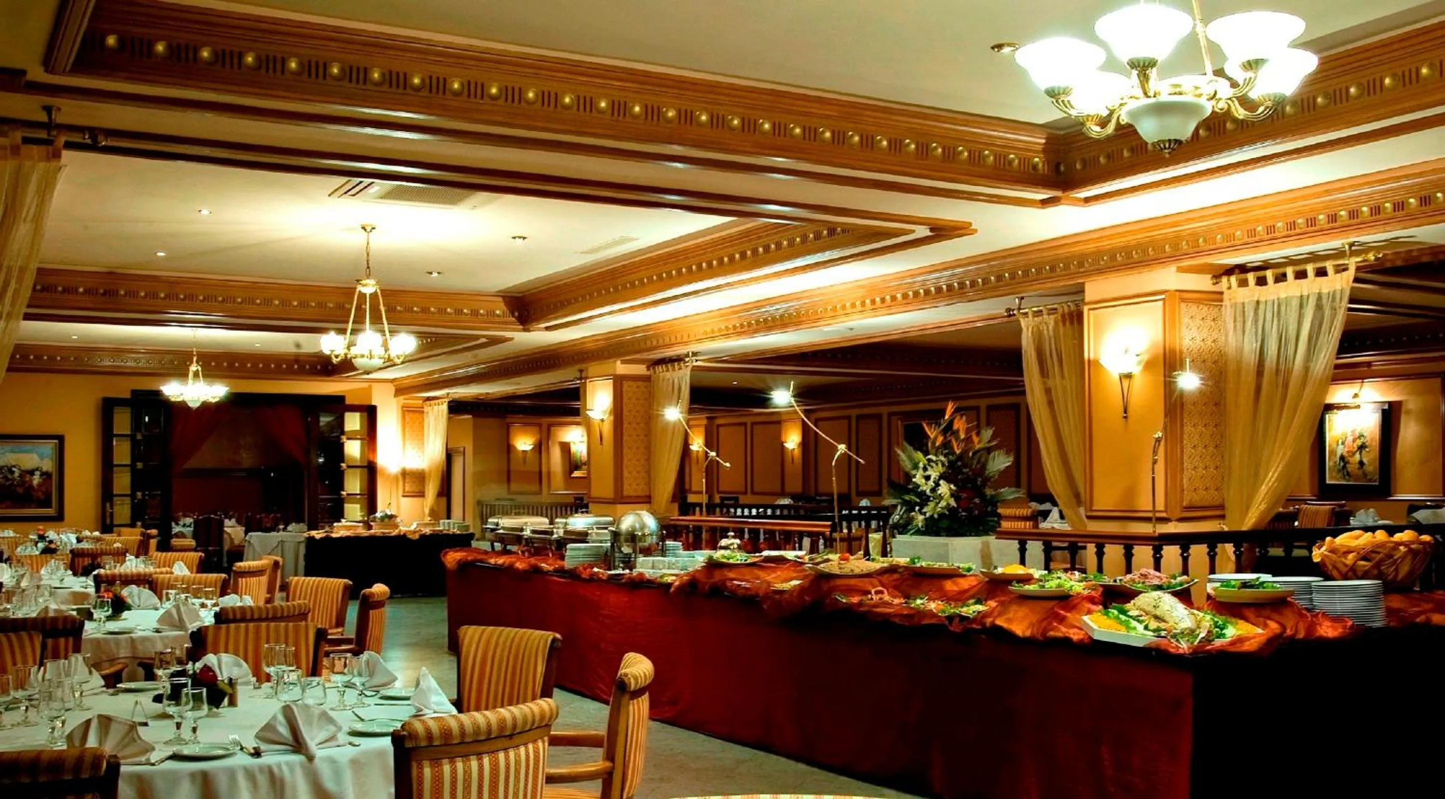 Restaurant/places to eat in Les Mérinides