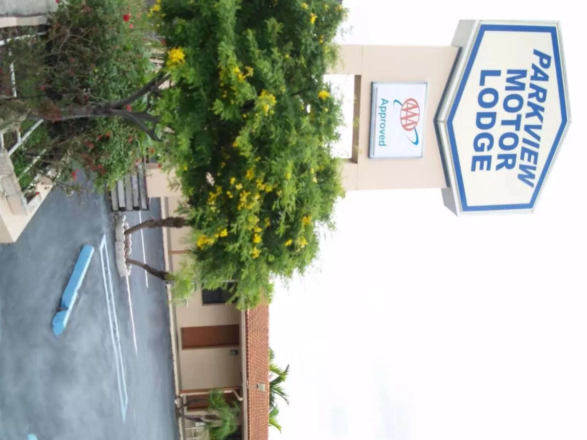 Logo/Certificate/Sign in Parkview Motor Lodge