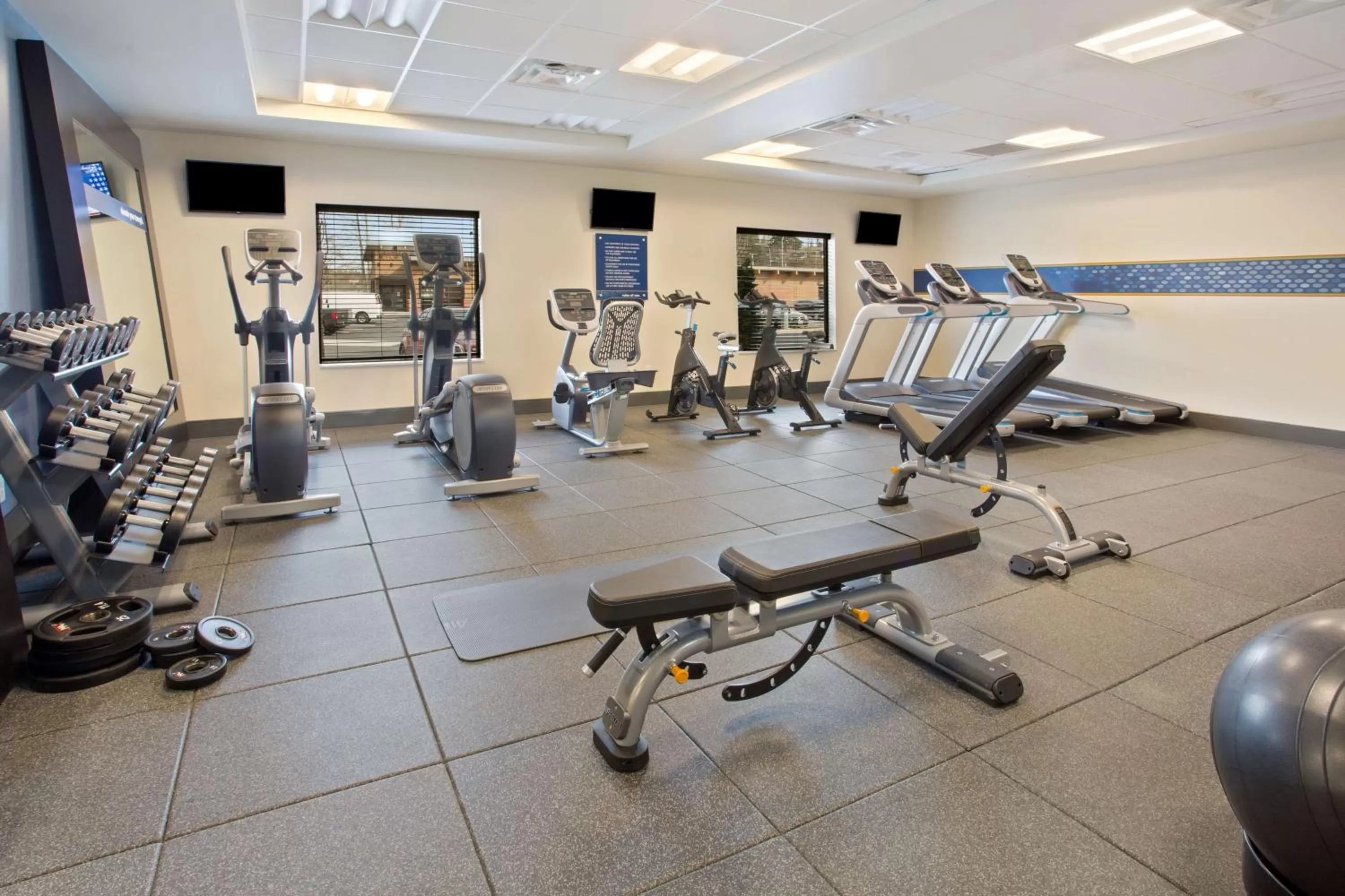 Fitness centre/facilities in Hampton Inn & Suites- Seattle Woodinville Wa