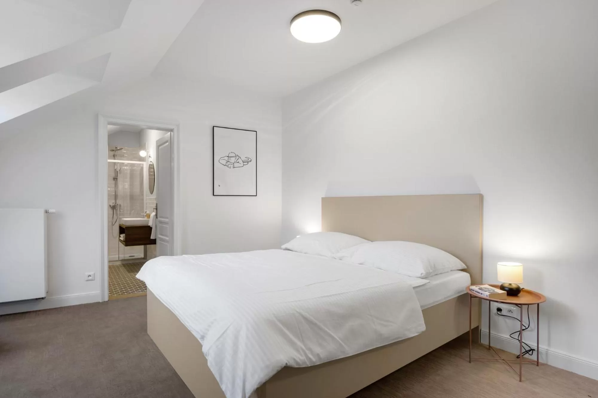 Photo of the whole room, Bed in Palace Apartments