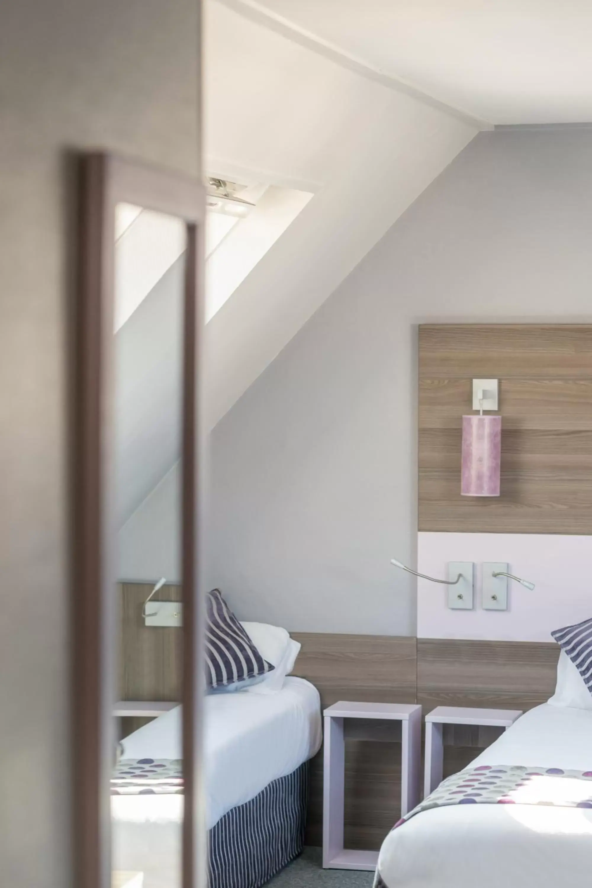 Triple Room in Comfort Hotel Nation Père Lachaise Triple Room in Comfort Hotel Nation Père Lachaise