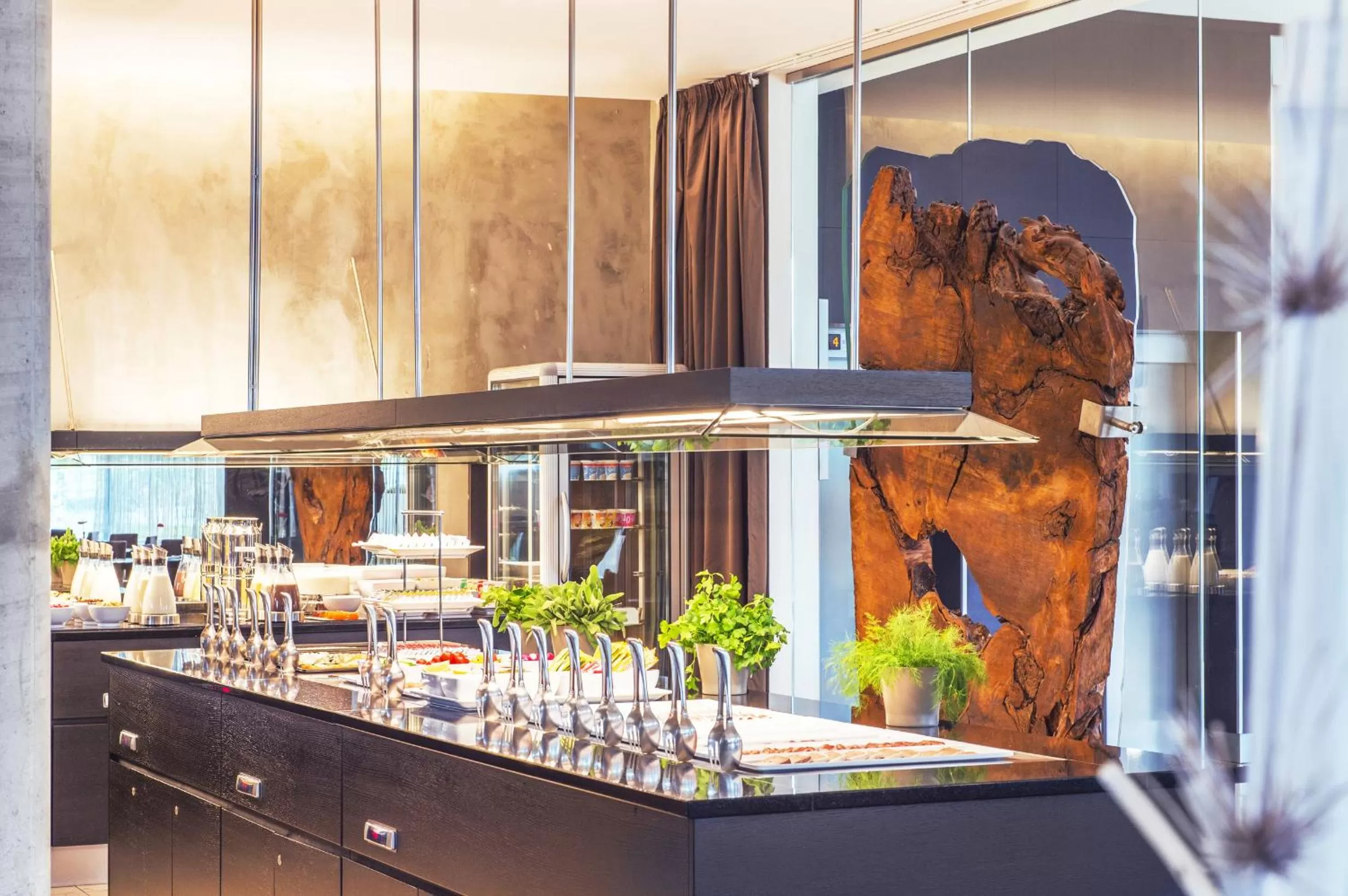 Restaurant/places to eat in NH Bratislava Gate One