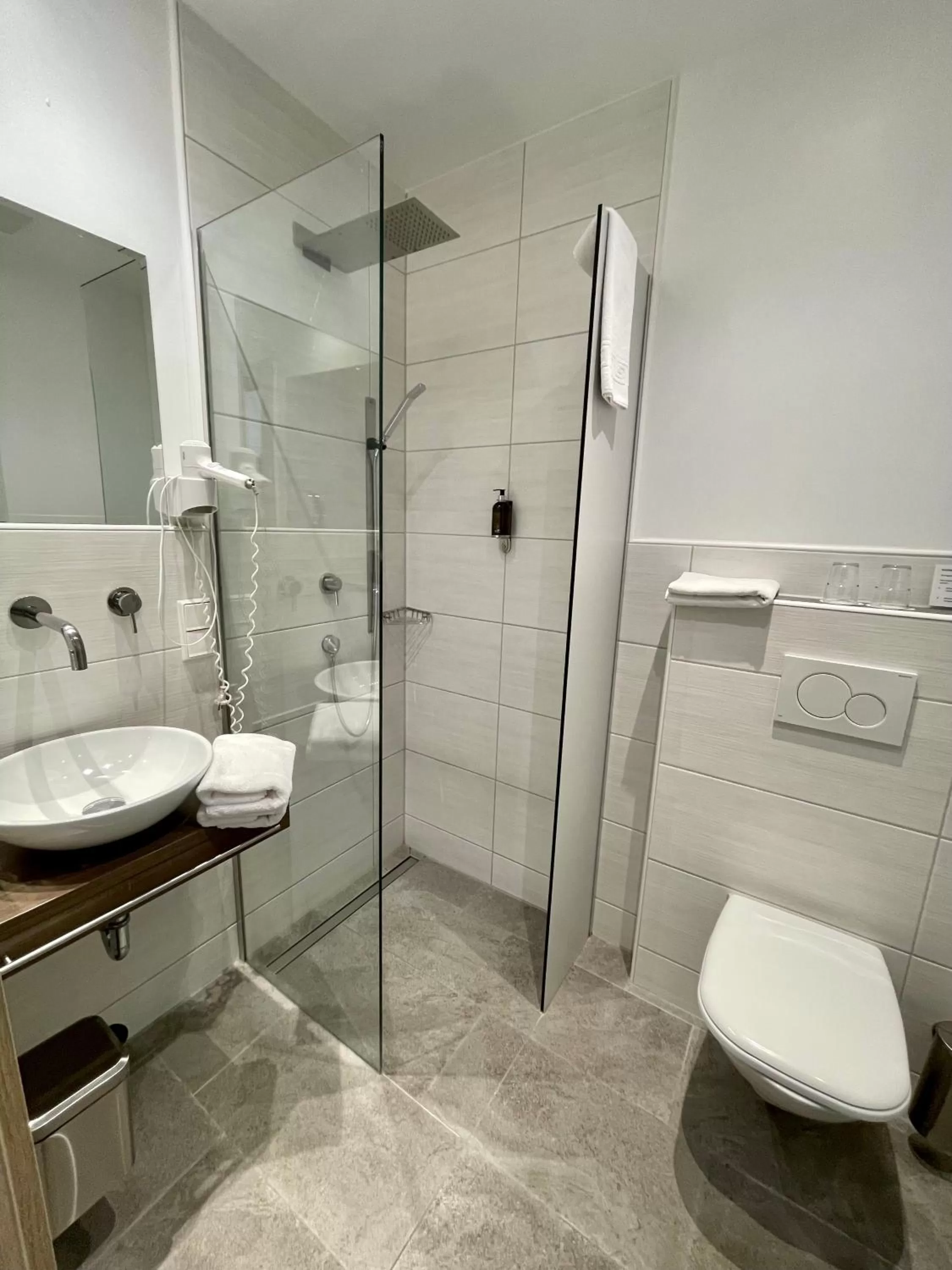 Bathroom in Hotel Central