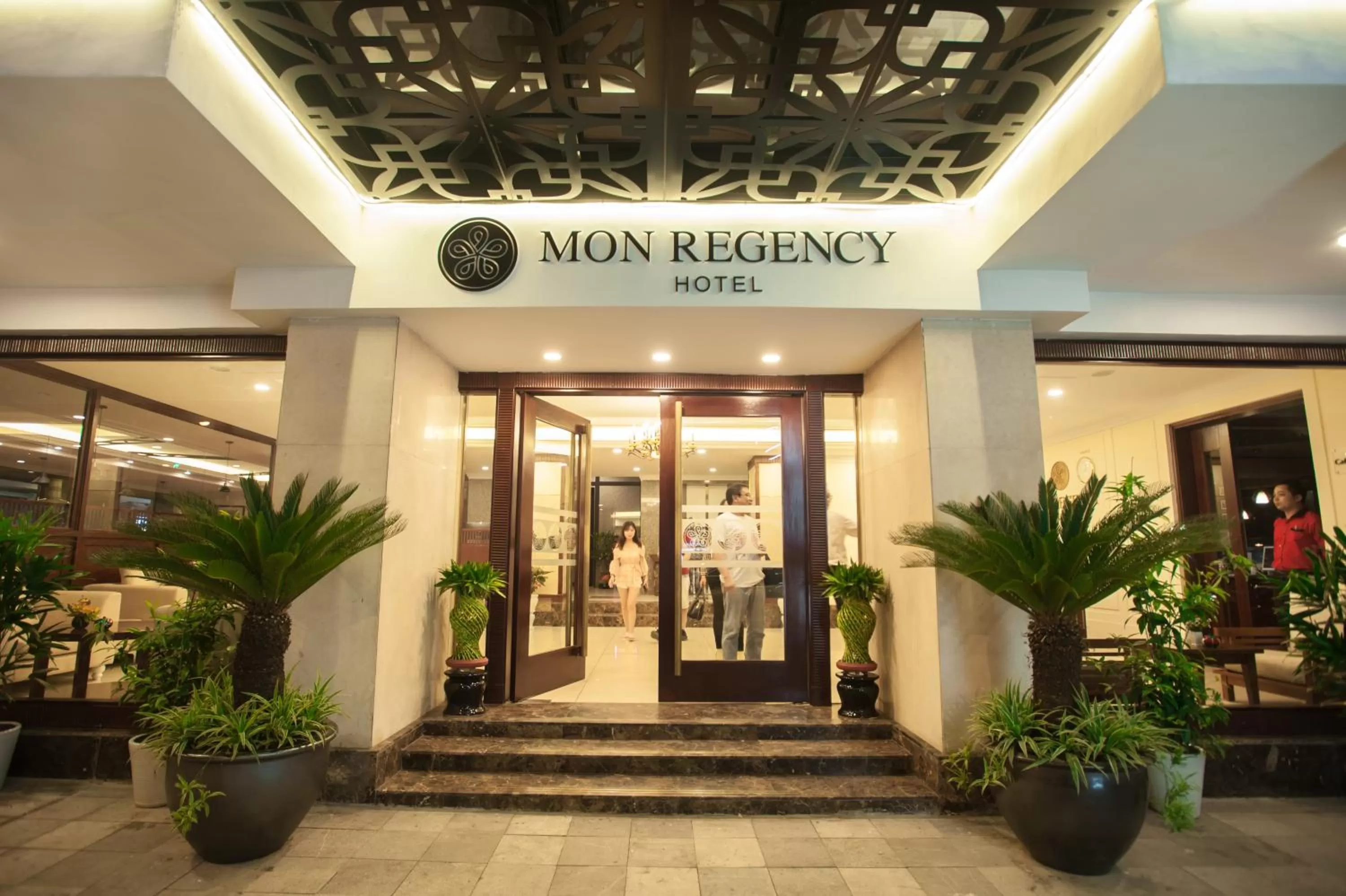 Facade/Entrance in Mon Regency Hotel