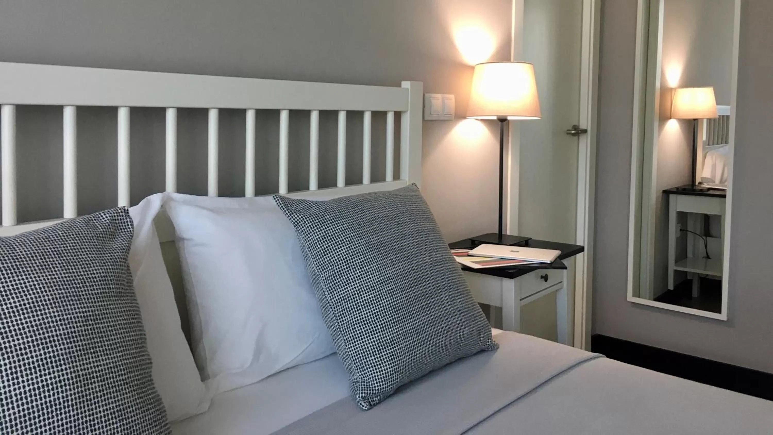 Property building, Bed in MD Modern Hotel - Jardines