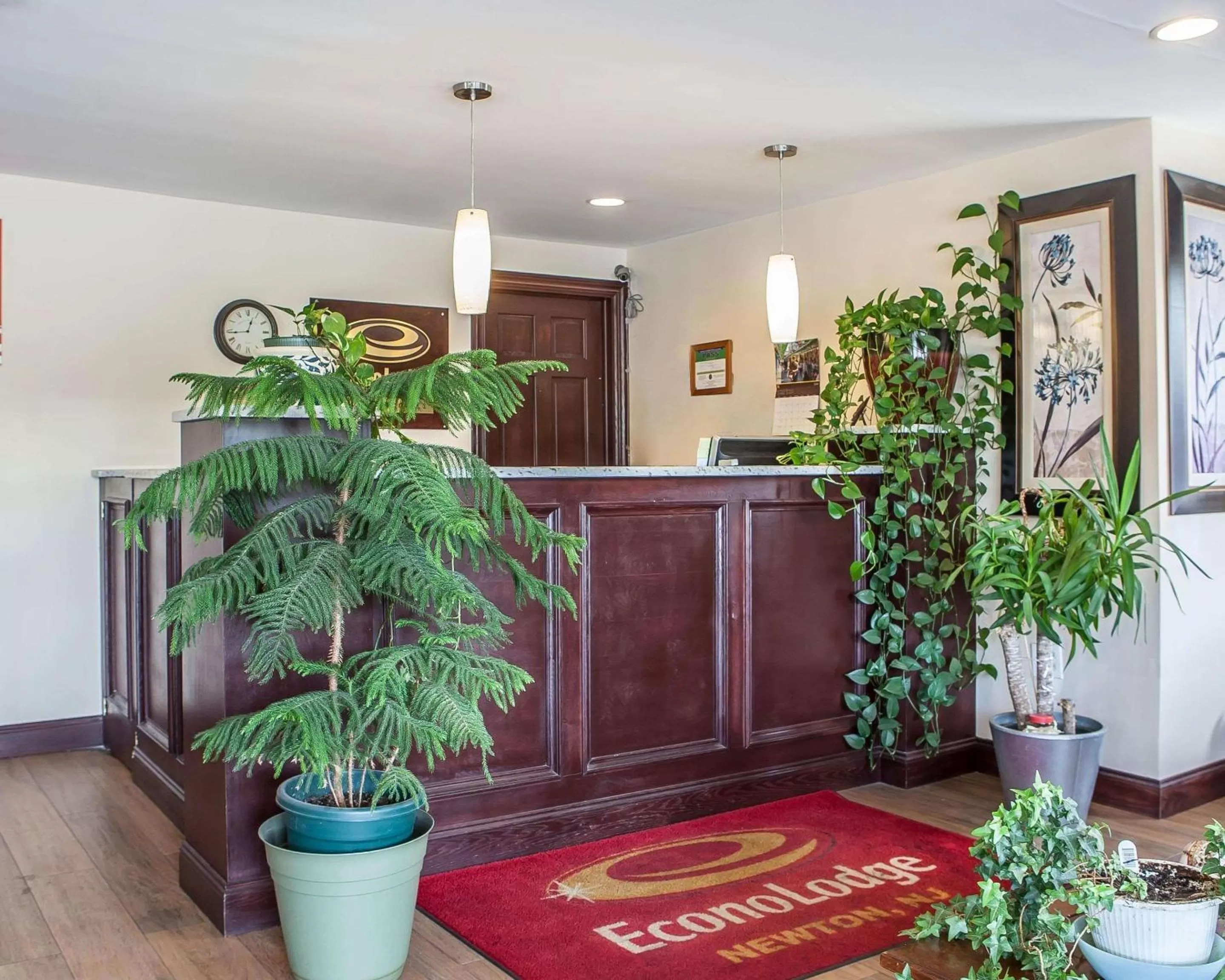 Lobby or reception in Econo Lodge Newton
