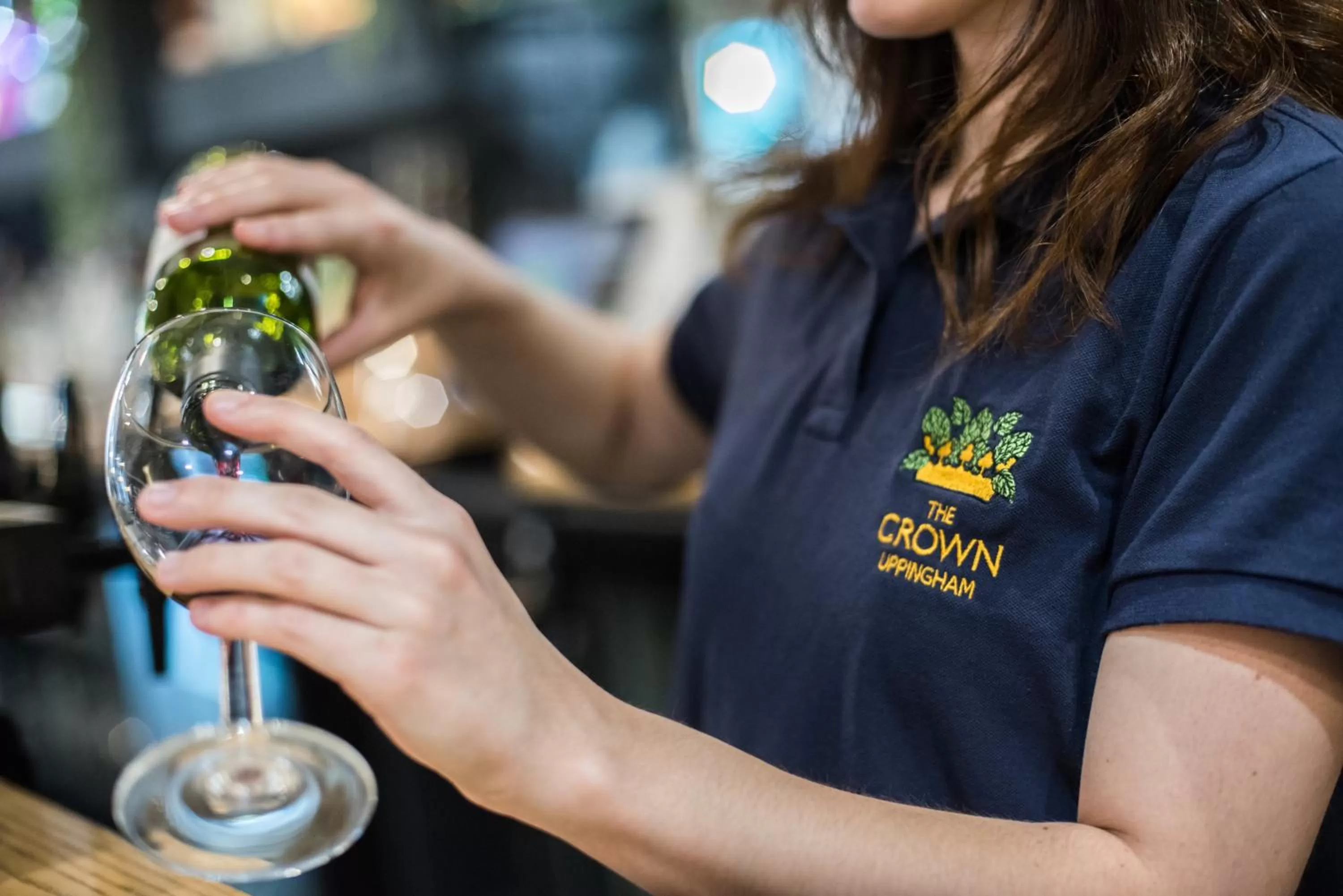 Food and drinks in The Crown