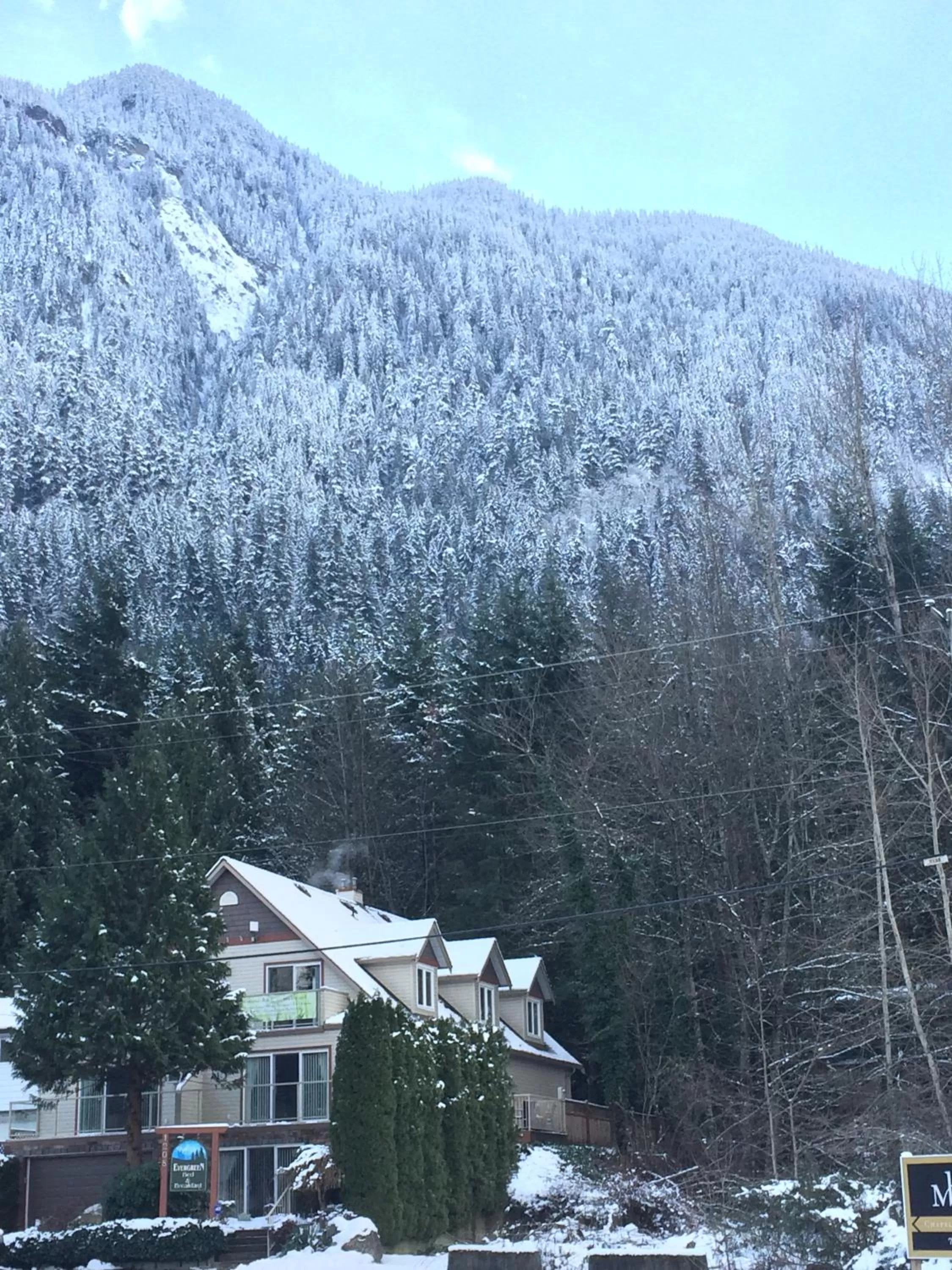 Property building in Evergreen Bed & Breakfast