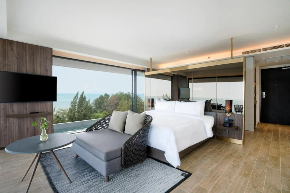 Bedroom, Bed in Ana Anan Resort & Villas Pattaya