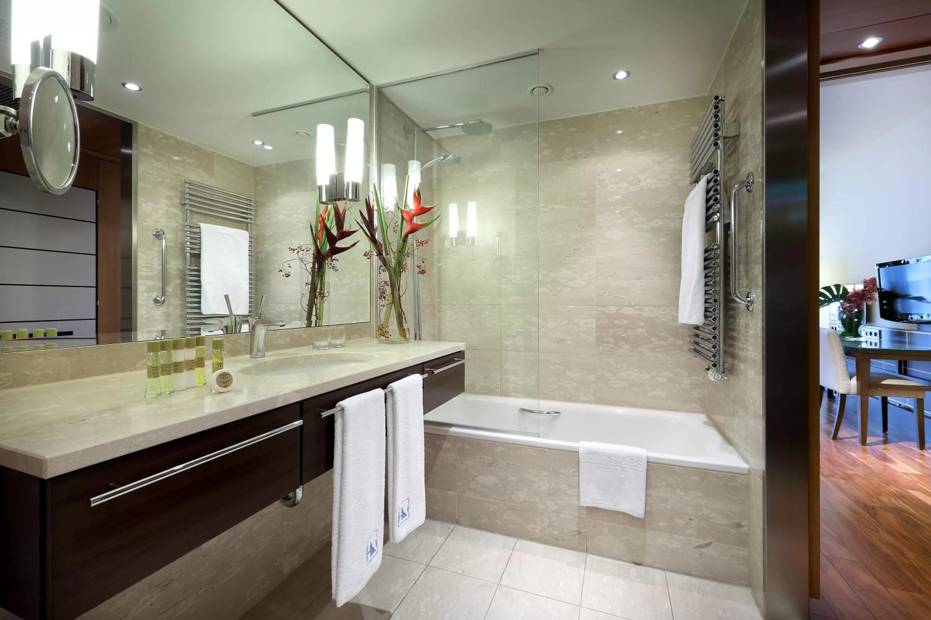 Shower in Eurostars Berlin