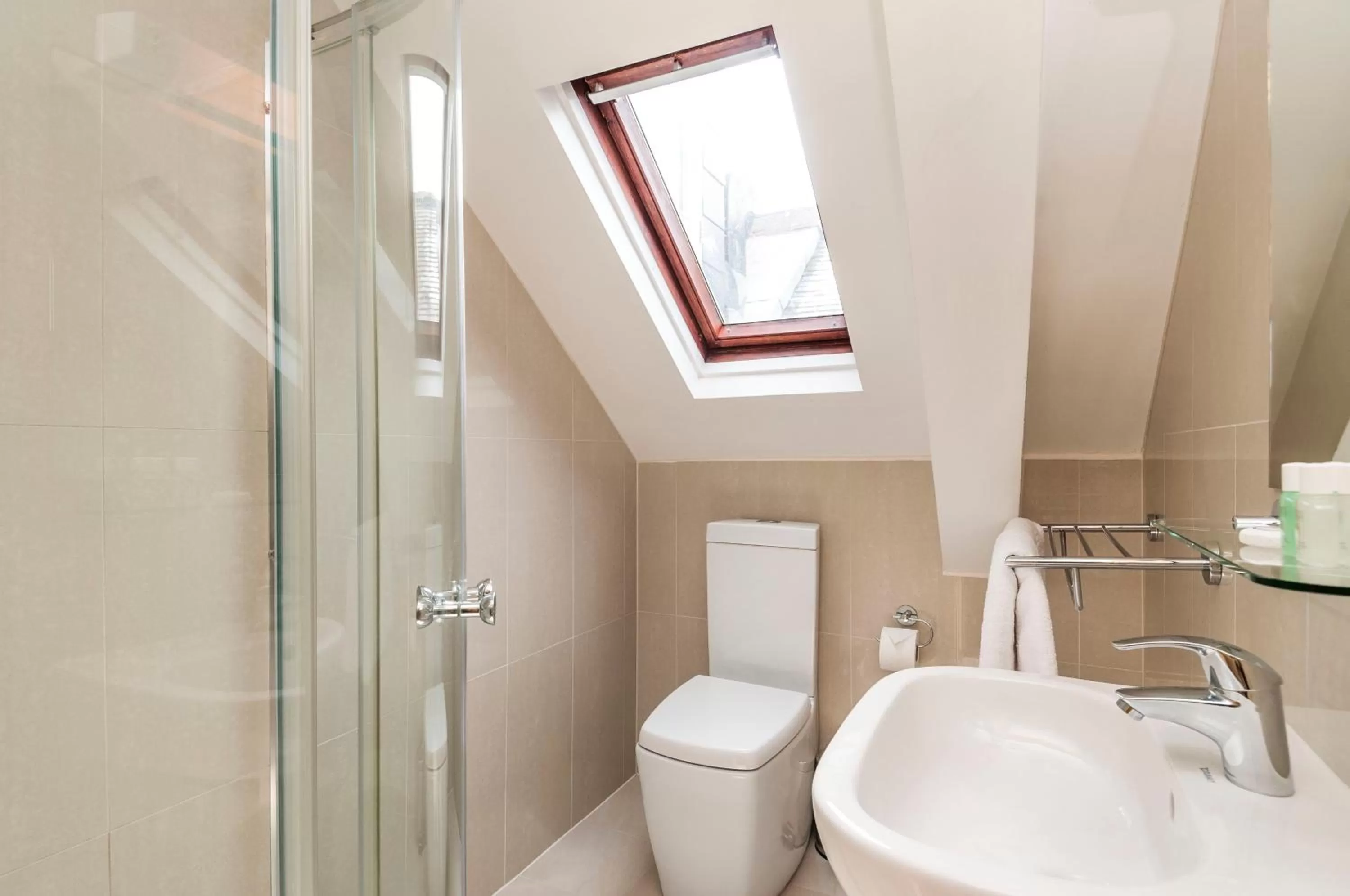 Bathroom in Trebovir Hotel