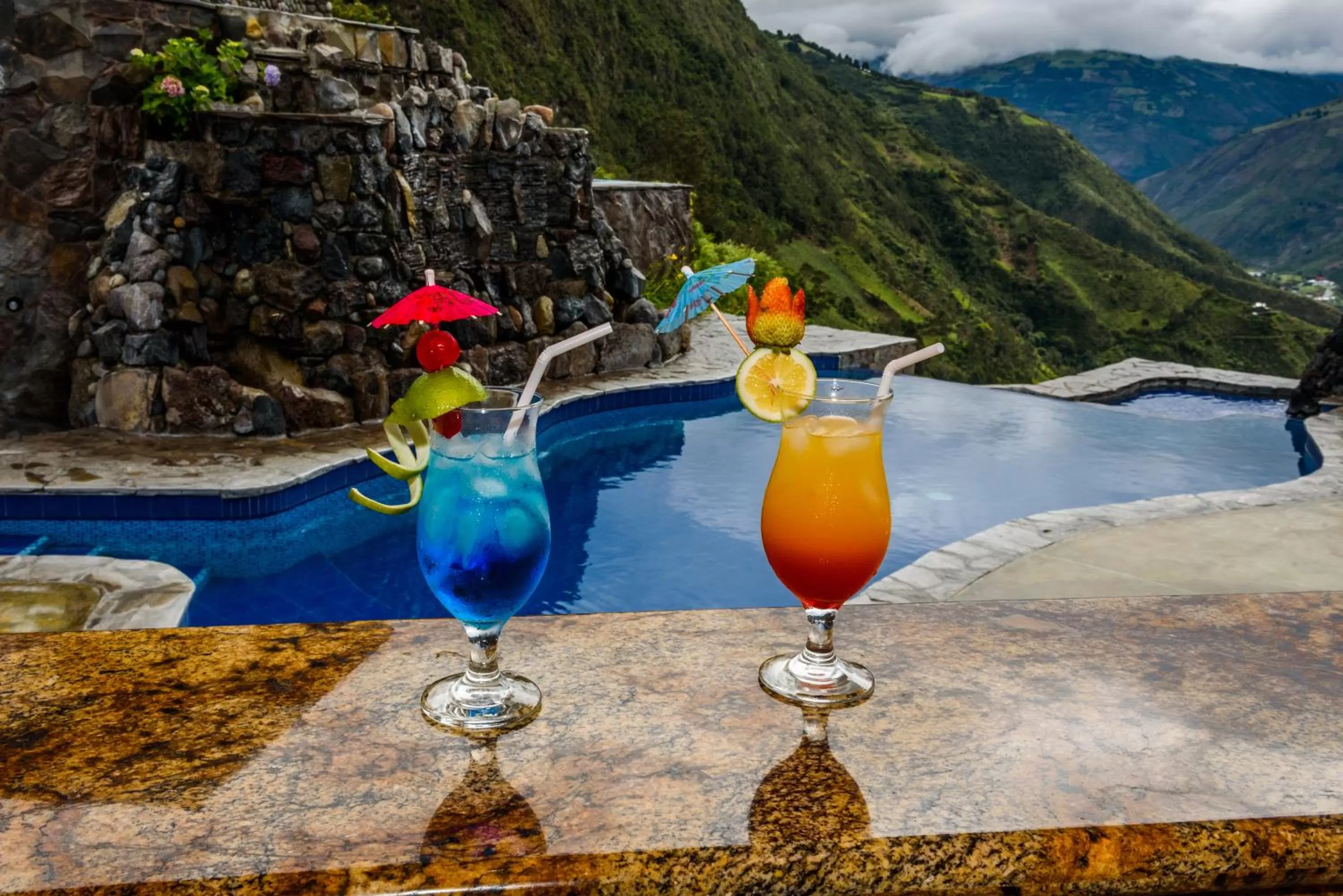 Food and drinks, Swimming Pool in Luna Volcán, Adventure SPA