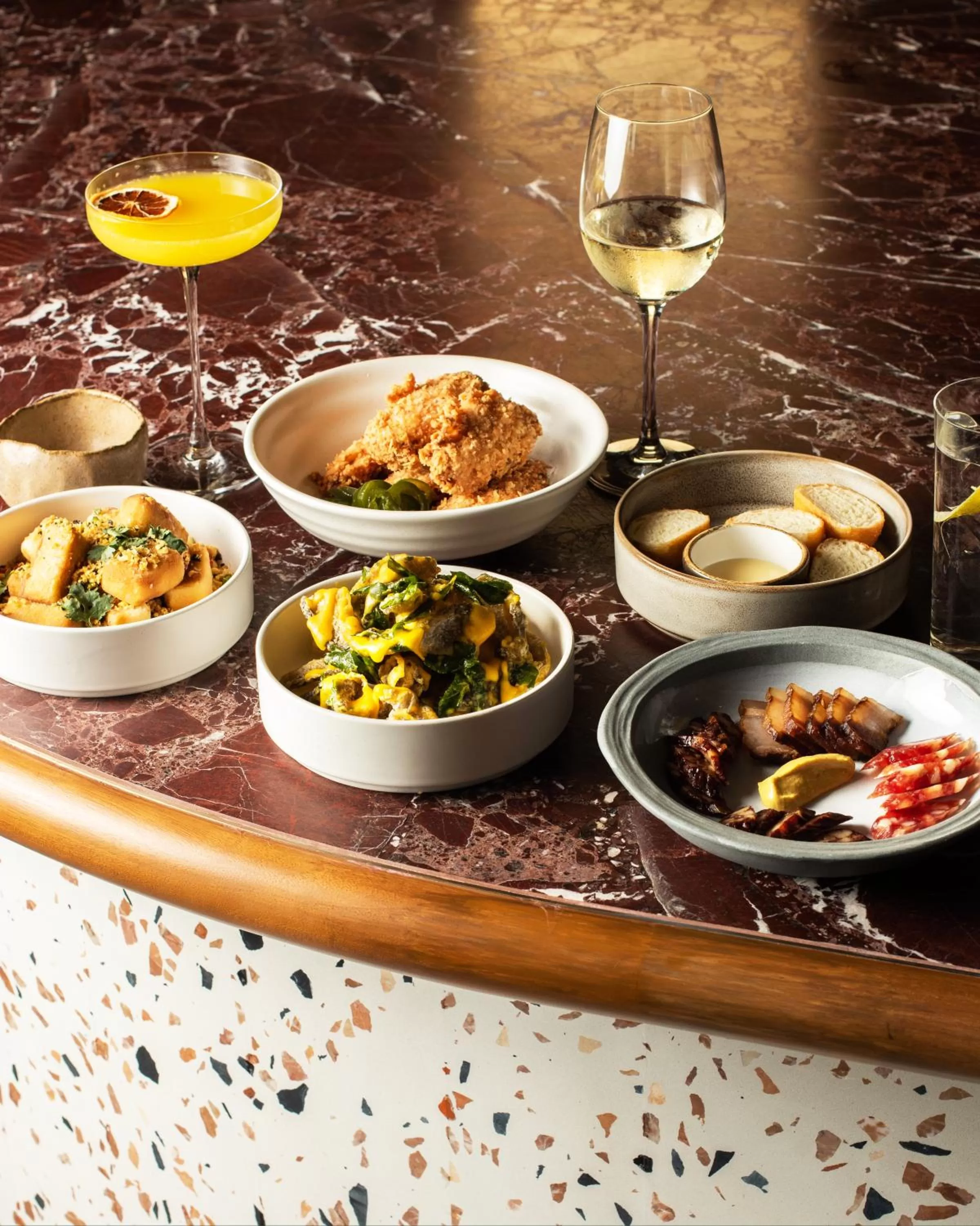 Restaurant/places to eat in One-Eight-One Hotel & Serviced Residences