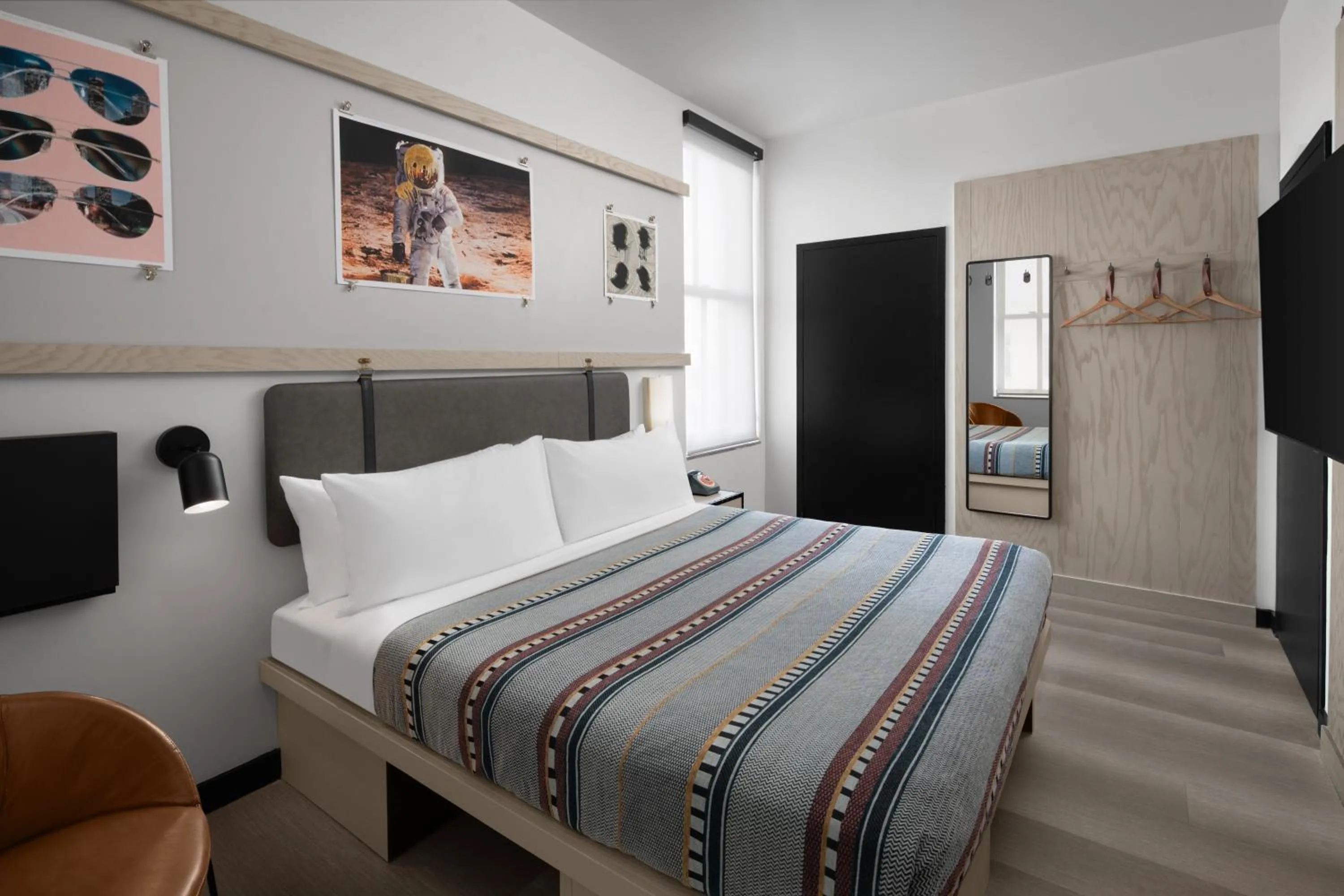 Bed in Moxy Houston Downtown