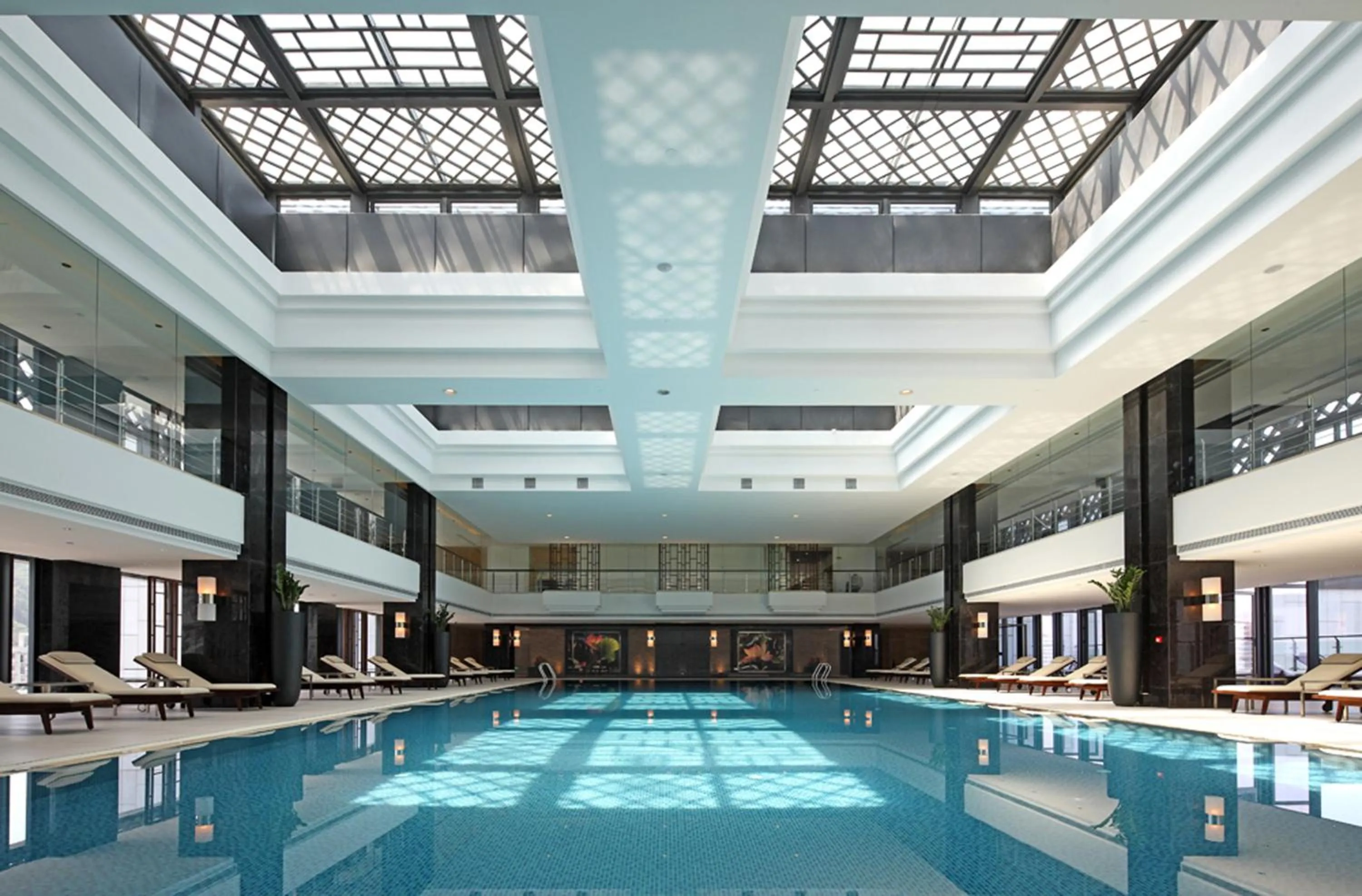 Swimming pool in Crowne Plaza Huangshan Yucheng by IHG
