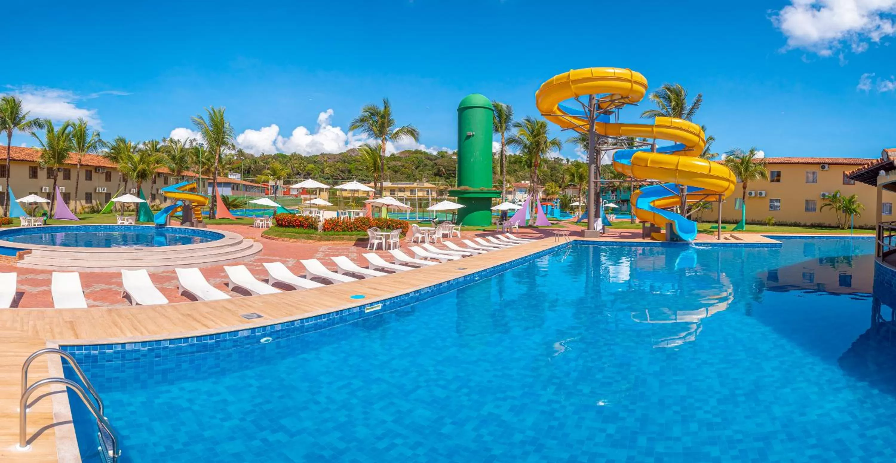 Pool view in Portobello Park Hotel
