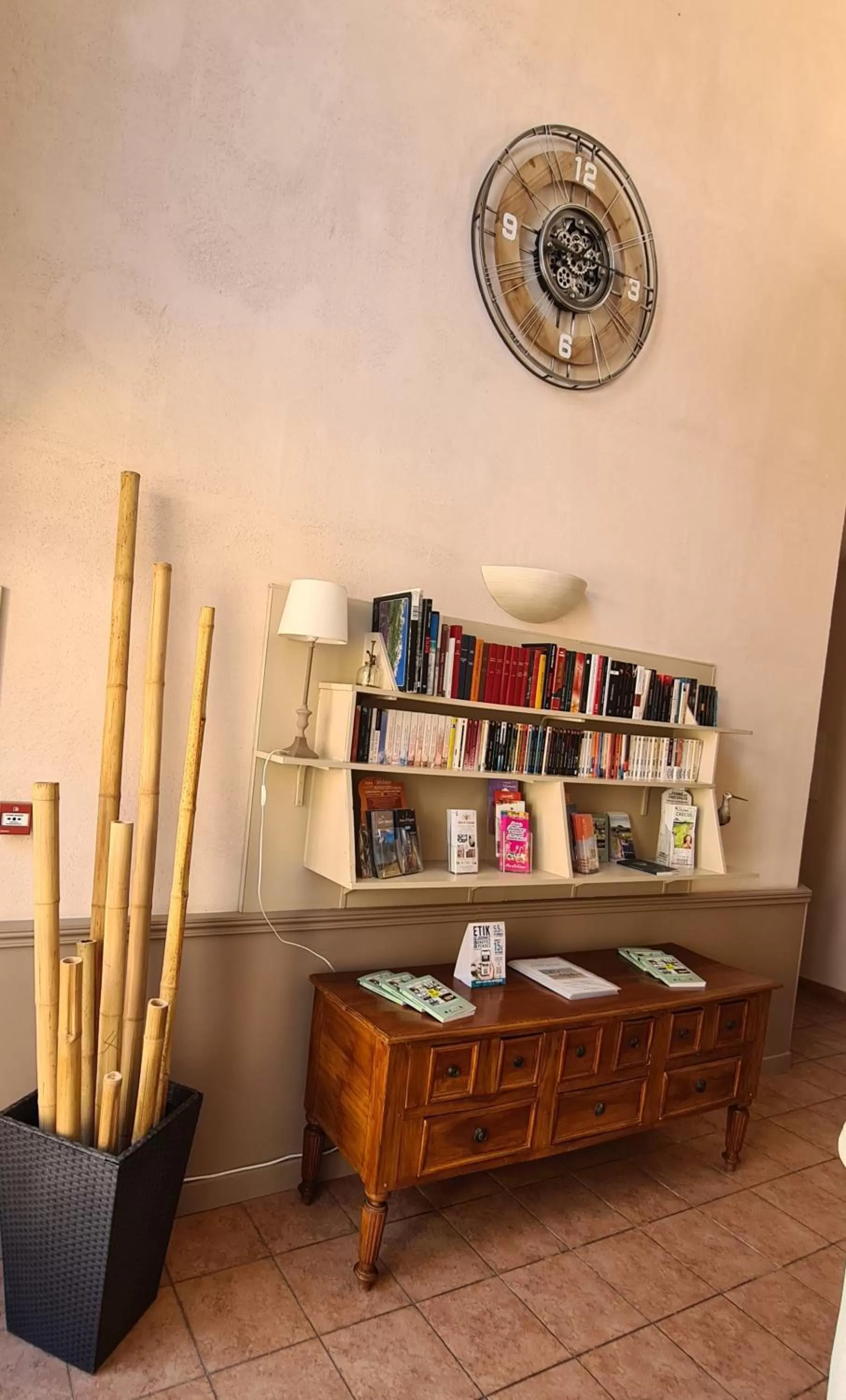 Facade/entrance in Logis Hôtel La Bastide Saint Bach