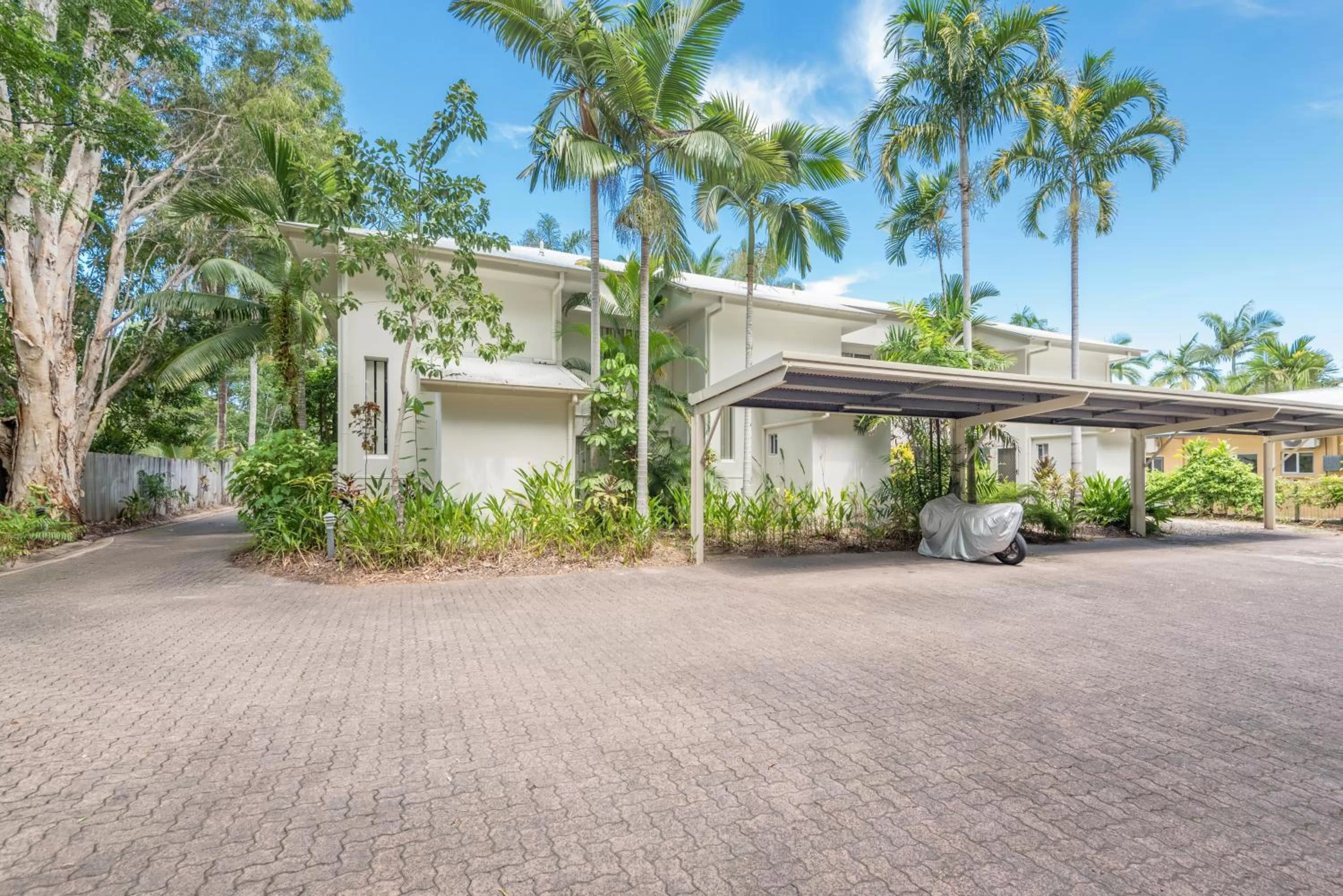 Parking in Tropical Nites Holiday Townhouses