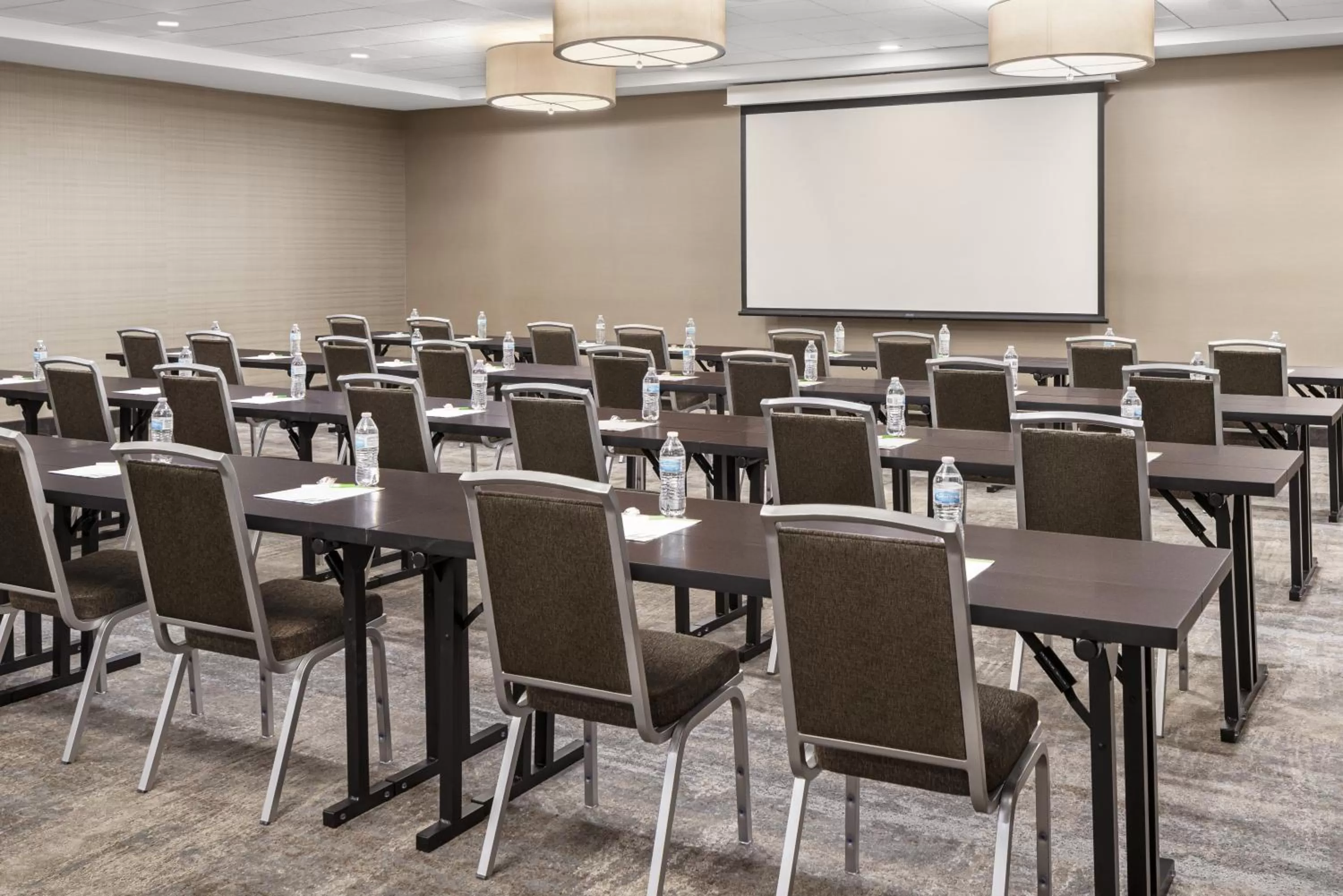 Meeting/conference room in Holiday Inn Odessa by IHG