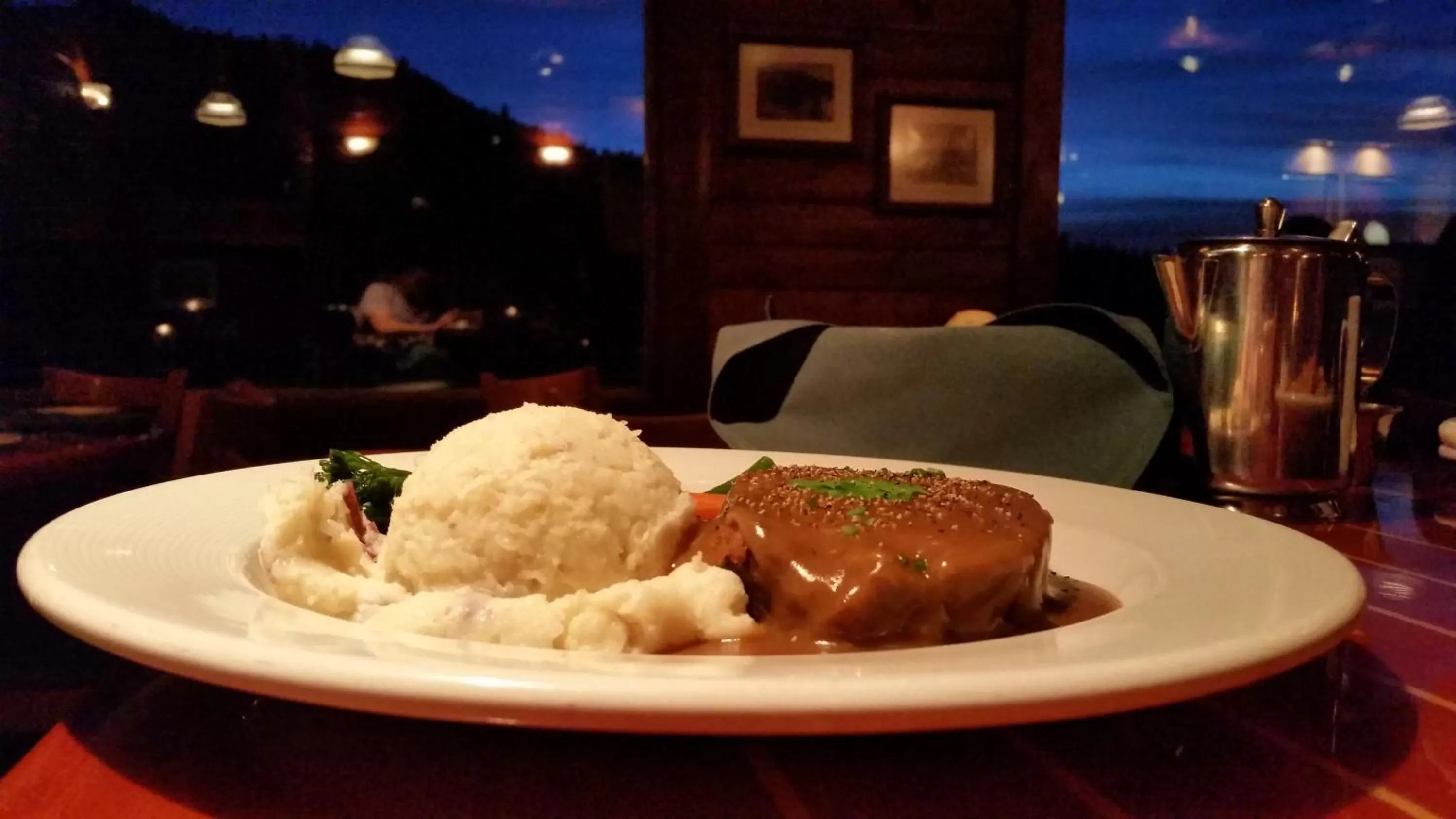 Restaurant/places to eat in The Pines Resort & Conference Center