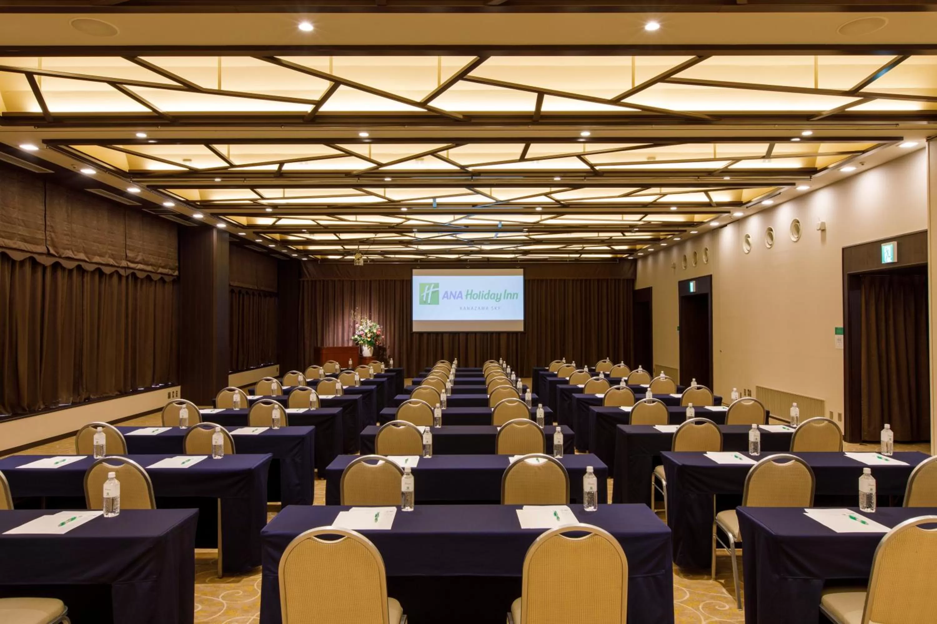 Meeting/conference room in ANA Holiday Inn Kanazawa Sky by IHG