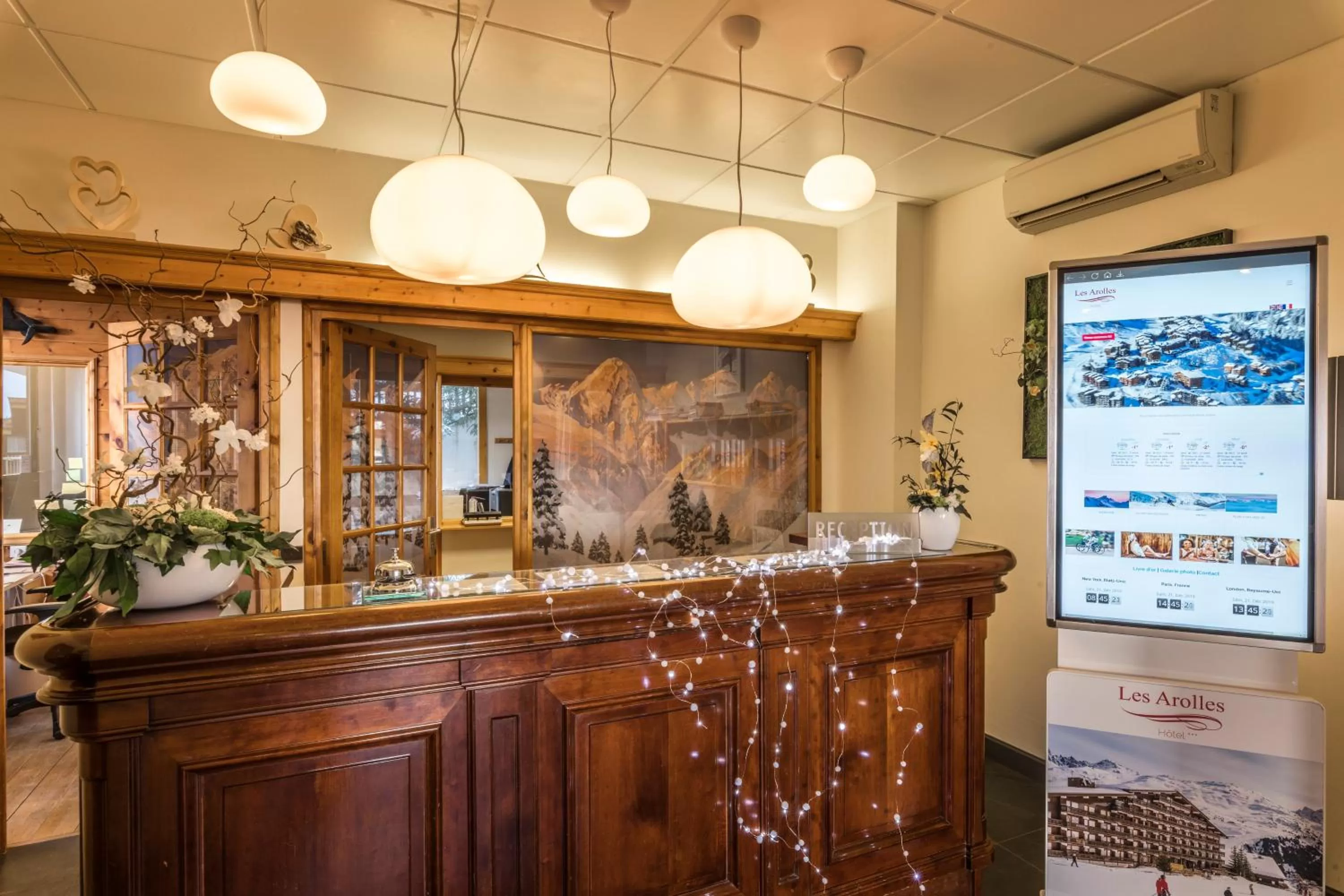 Lobby or reception in Hotel Les Arolles