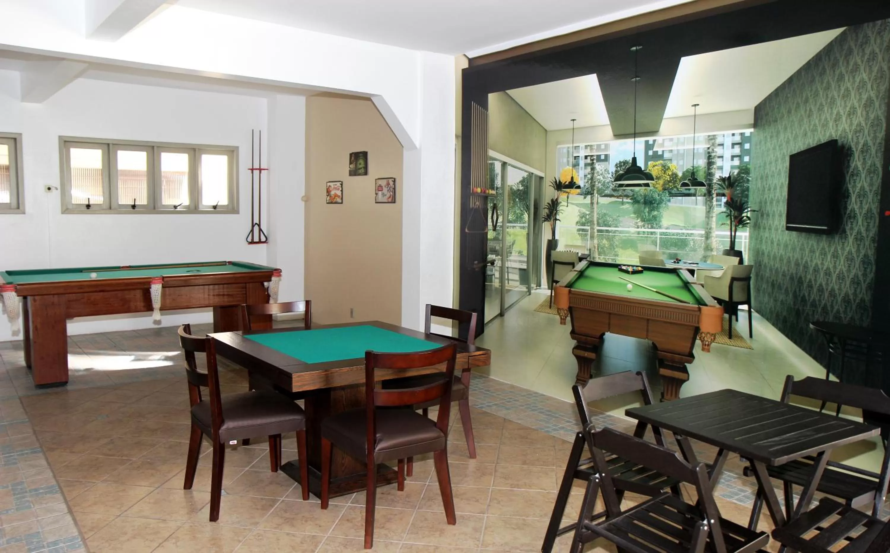 On site, Billiards in De Rose Palace Hotel