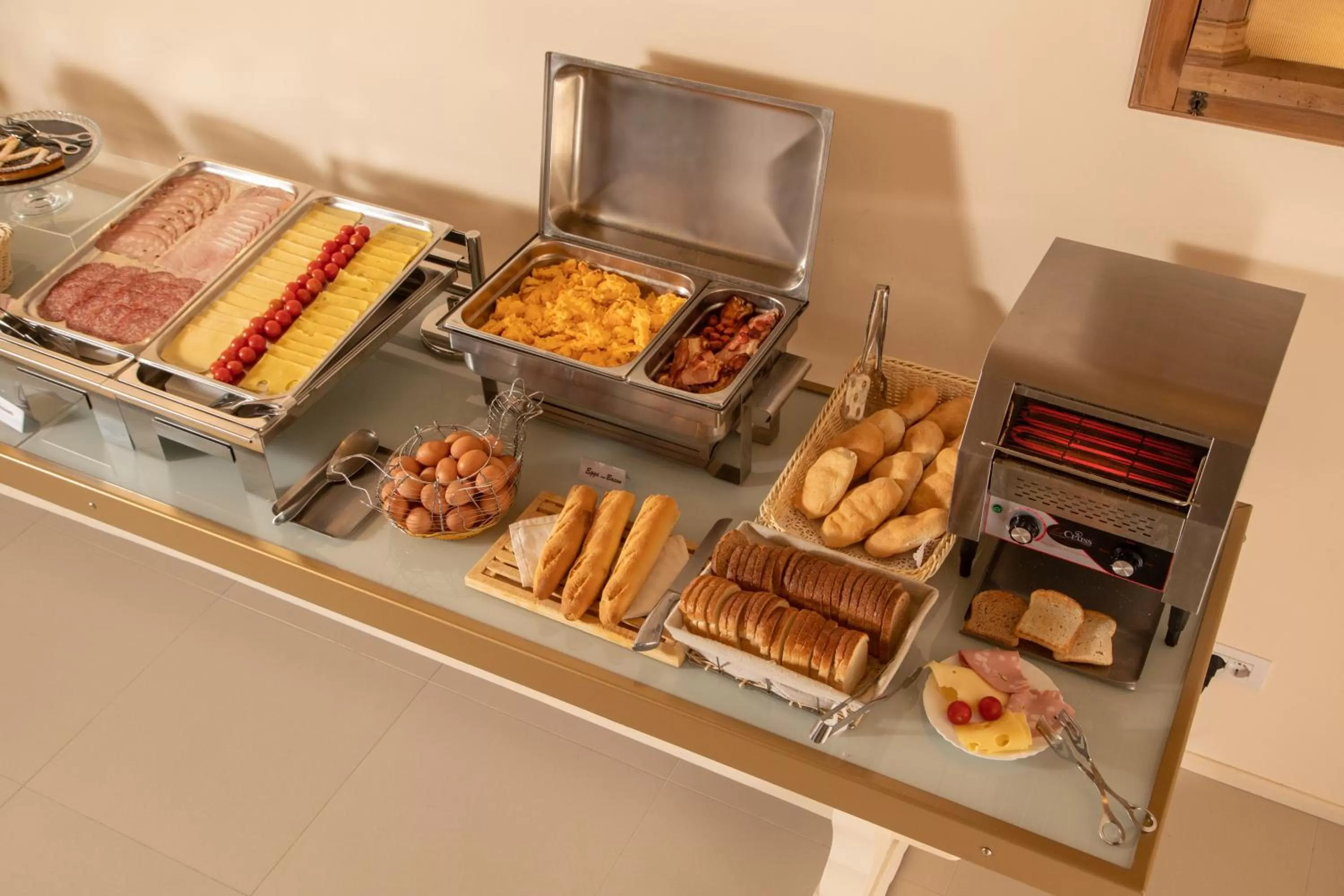 Buffet breakfast in Hotel Colosseum