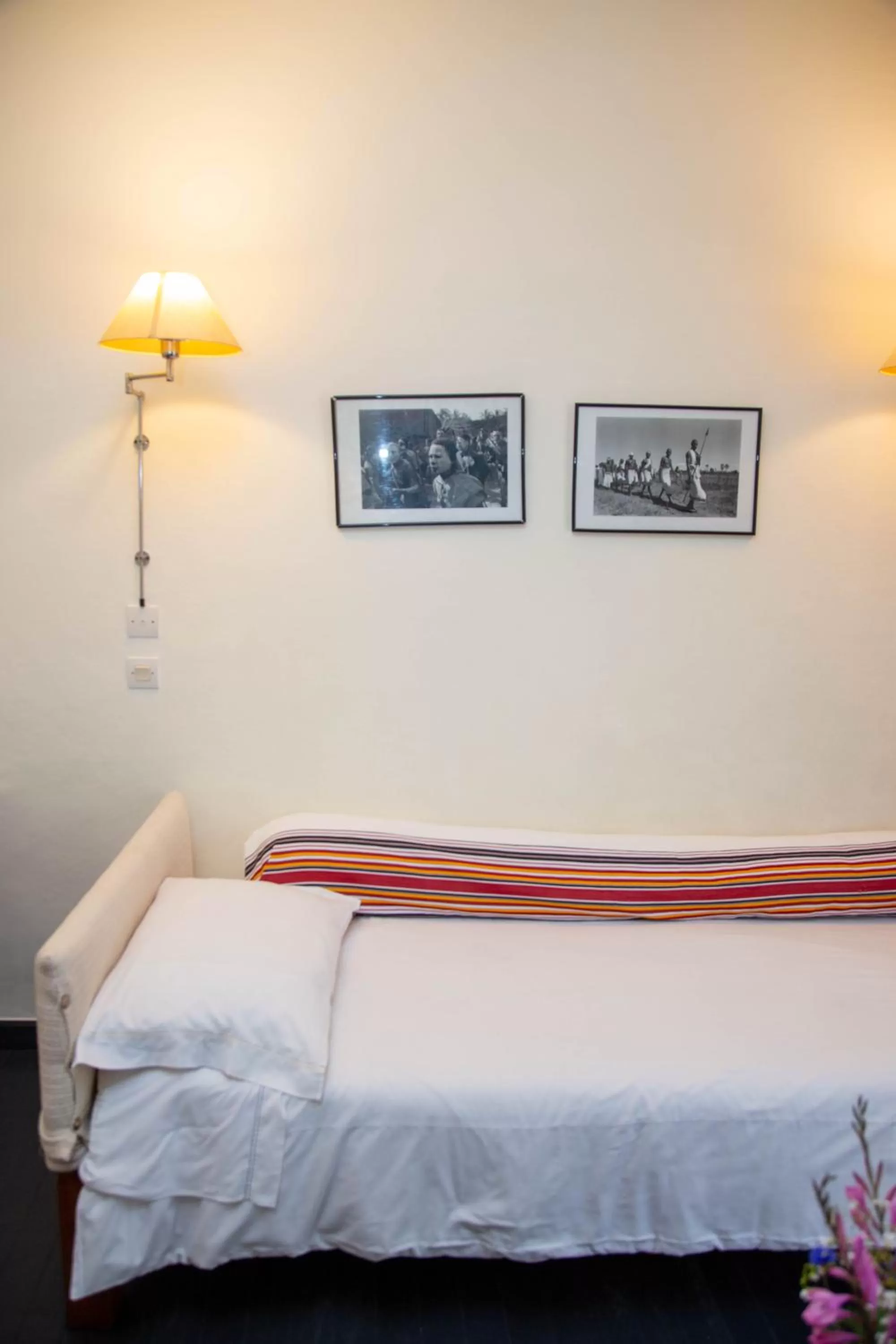 Living room, Bed in Hotel La Villette