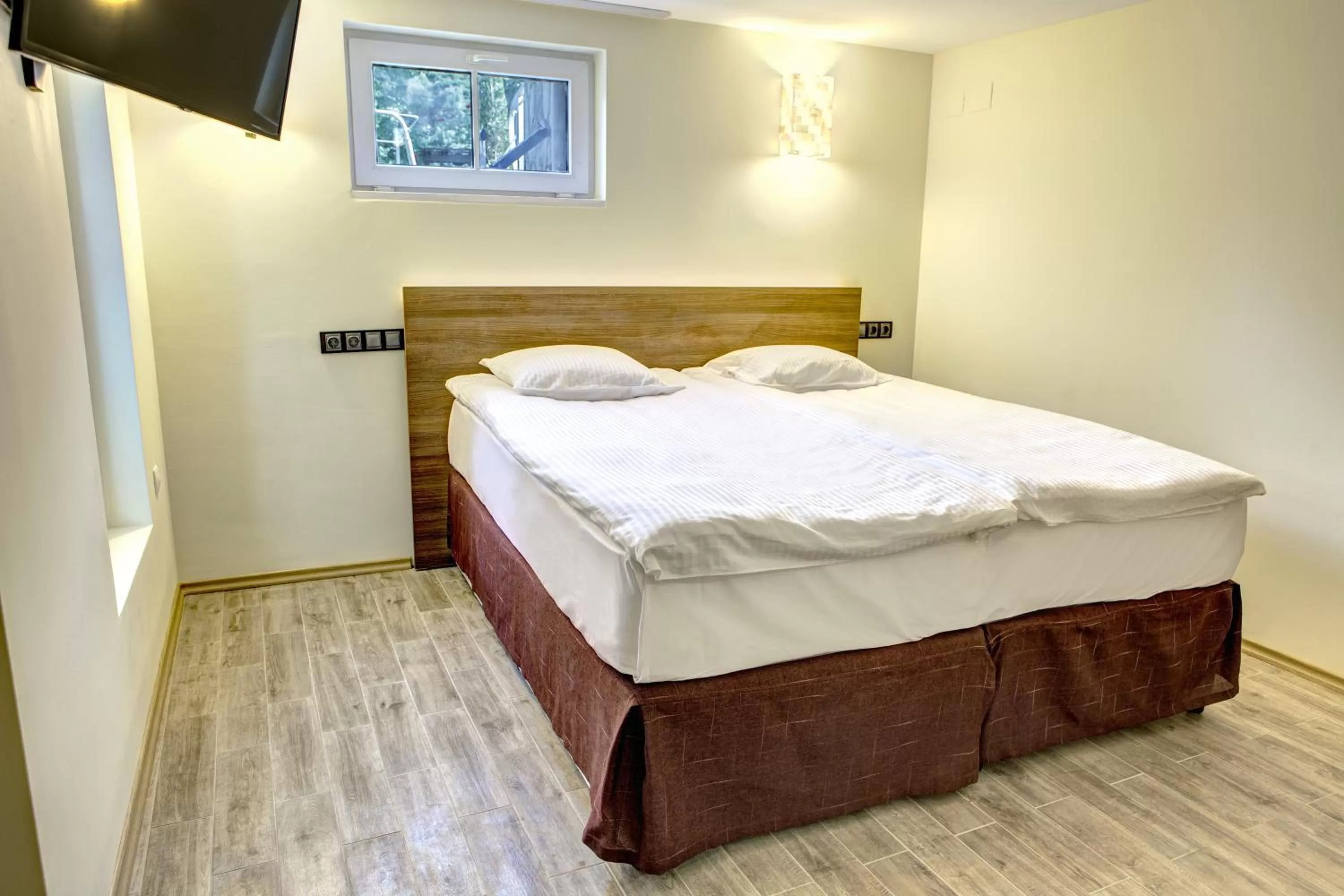 Photo of the whole room, Bed in Hotel Duchess